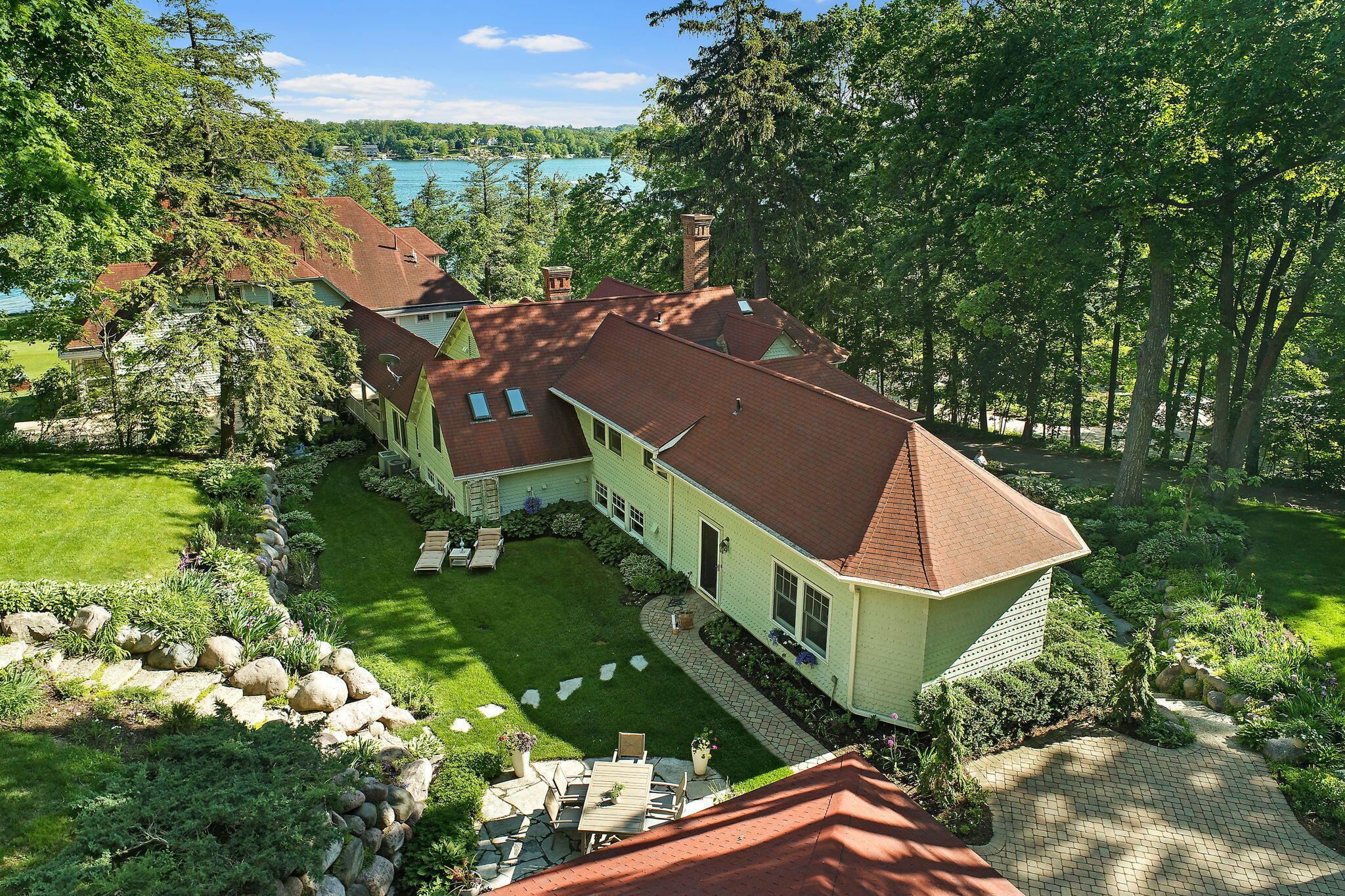 N2202 Bonnie Brae Ln