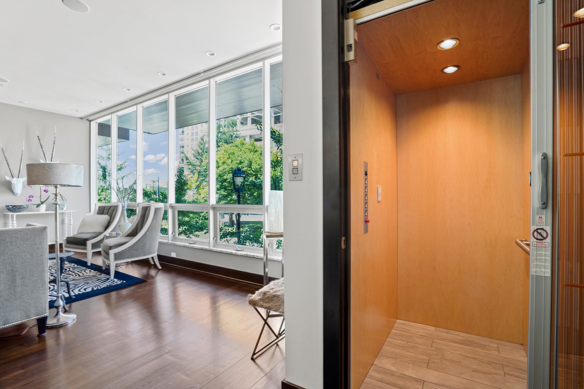 765 E Kilbourn Ave 3