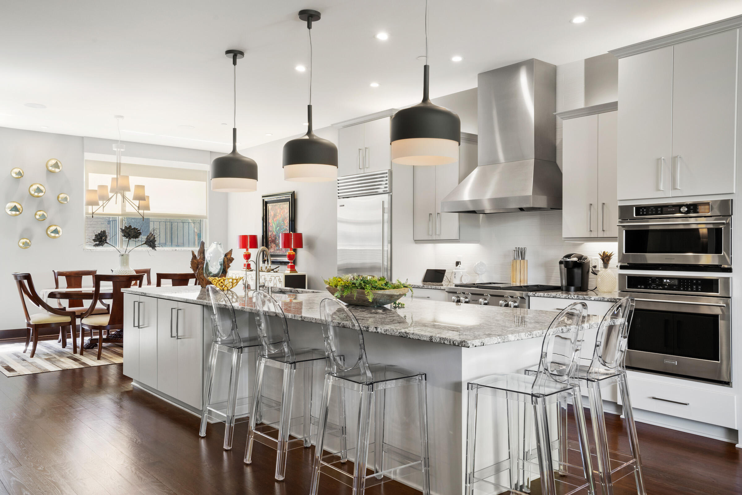 765 E Kilbourn Ave 3