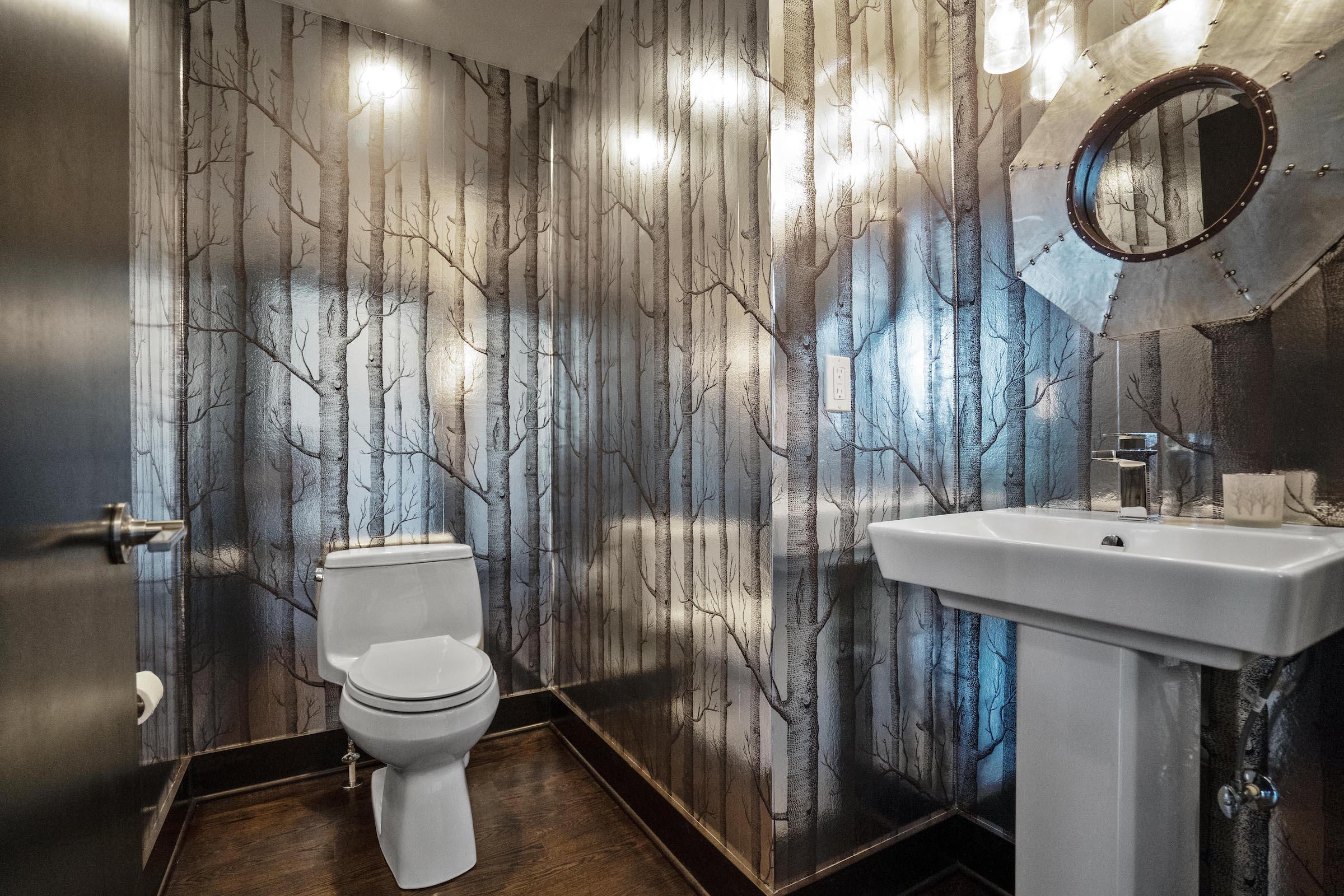 765 E Kilbourn Ave 3