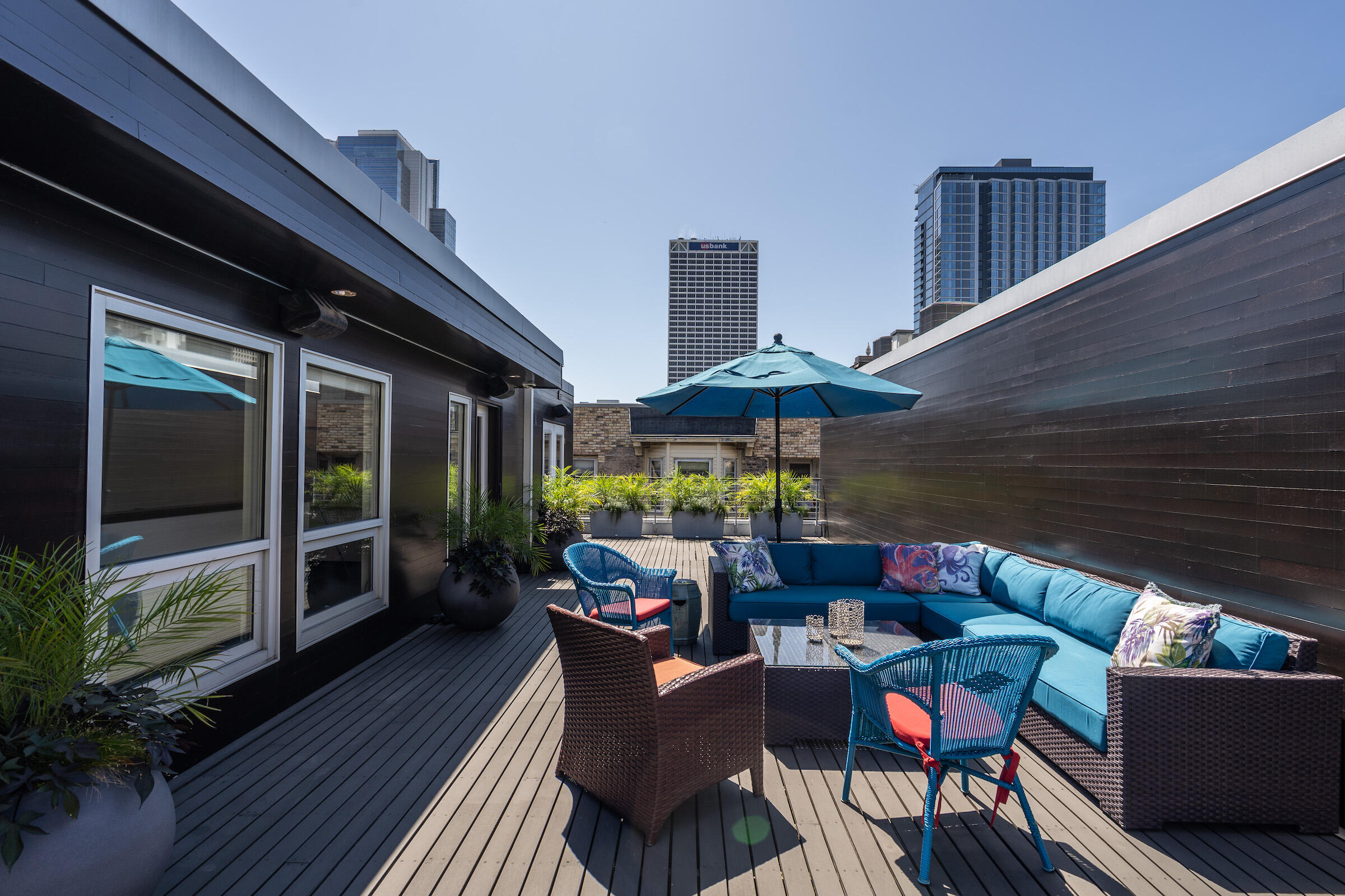 765 E Kilbourn Ave 3