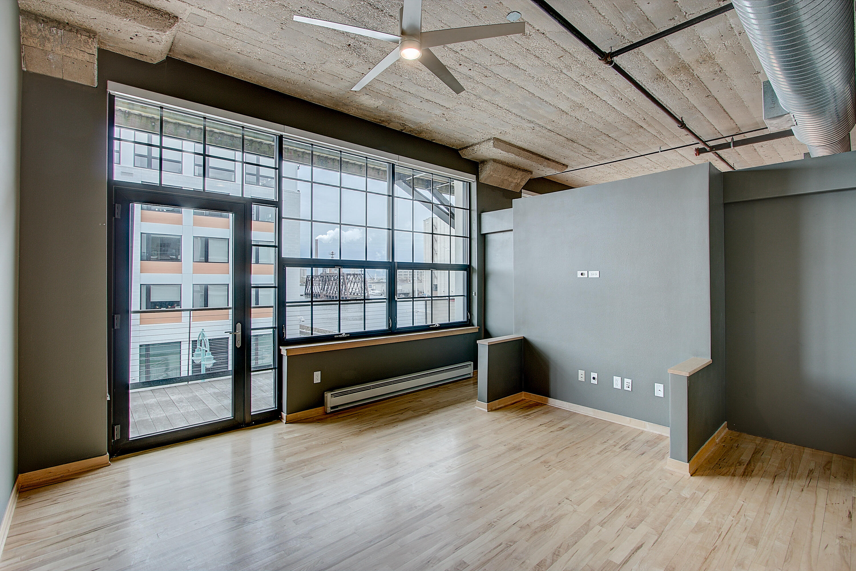 311 E Erie St 206