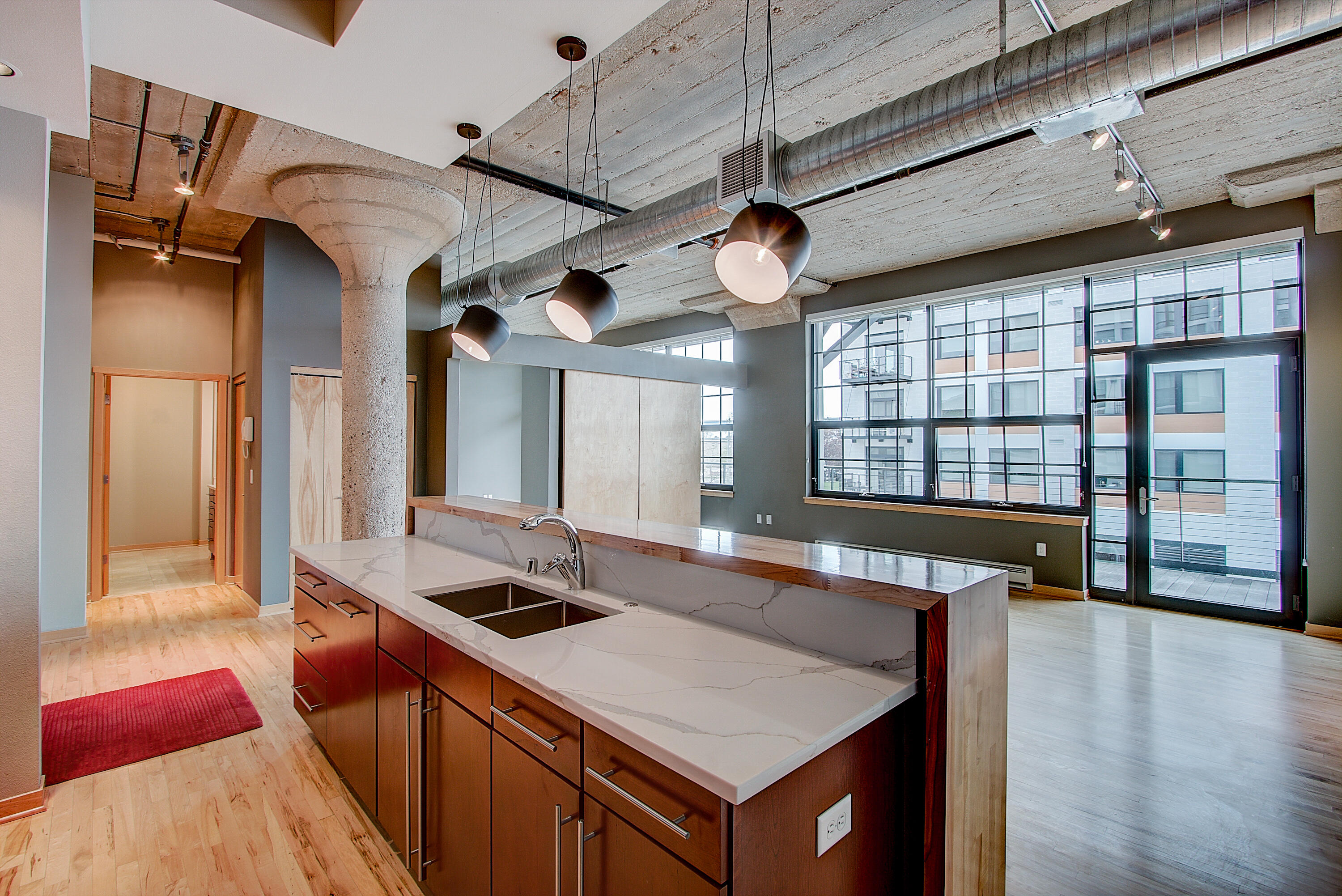311 E Erie St 206