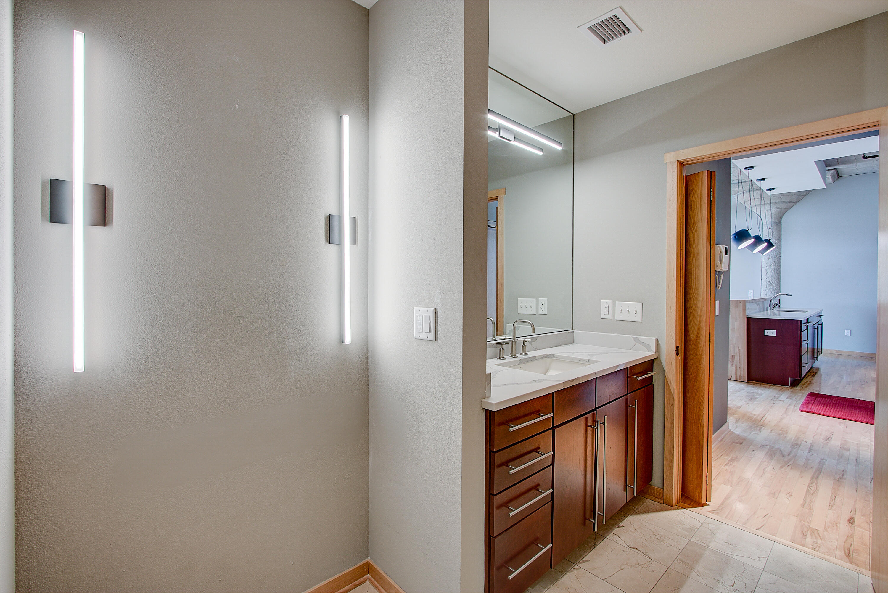 311 E Erie St 206