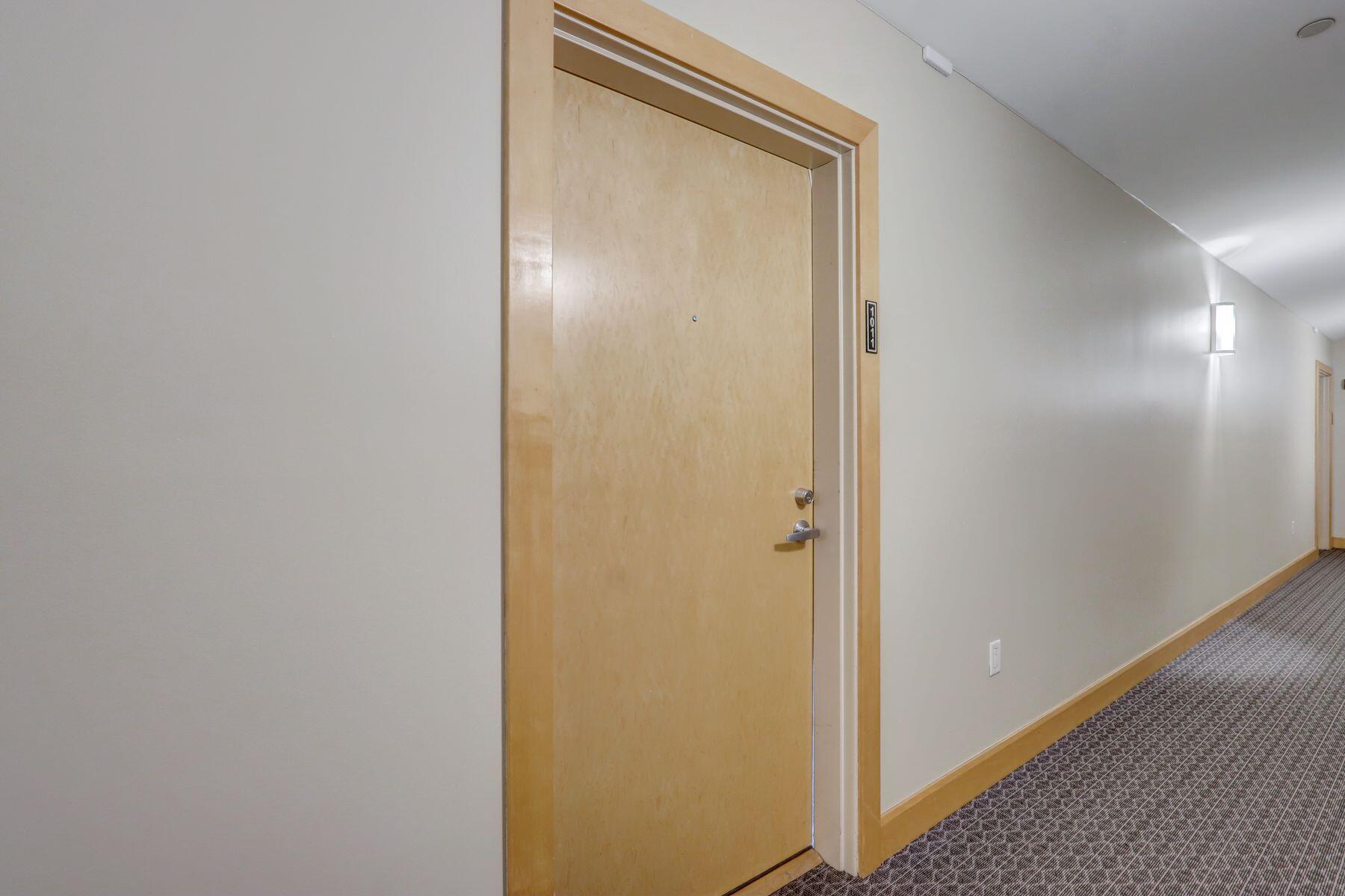 1550 E Royall Pl 1011