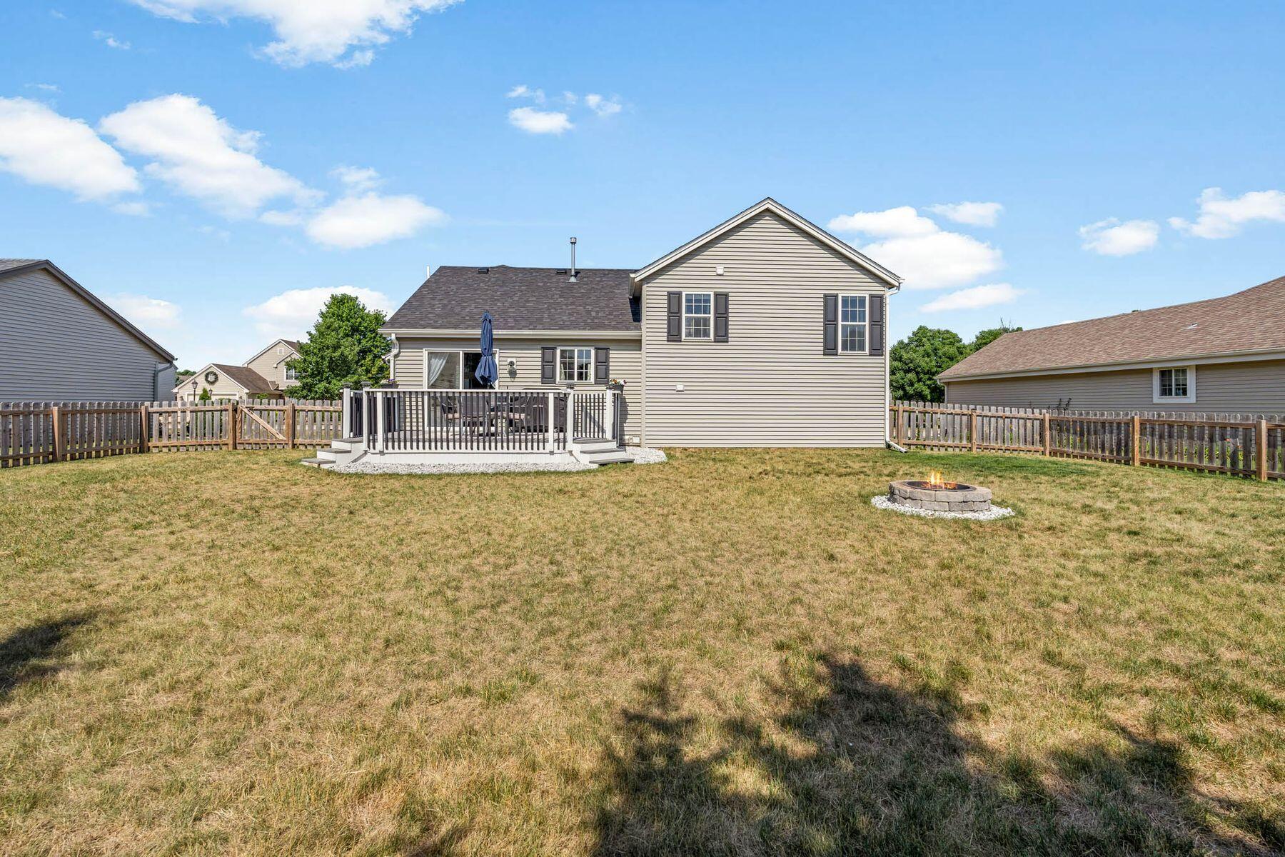 3615 Applewood Dr