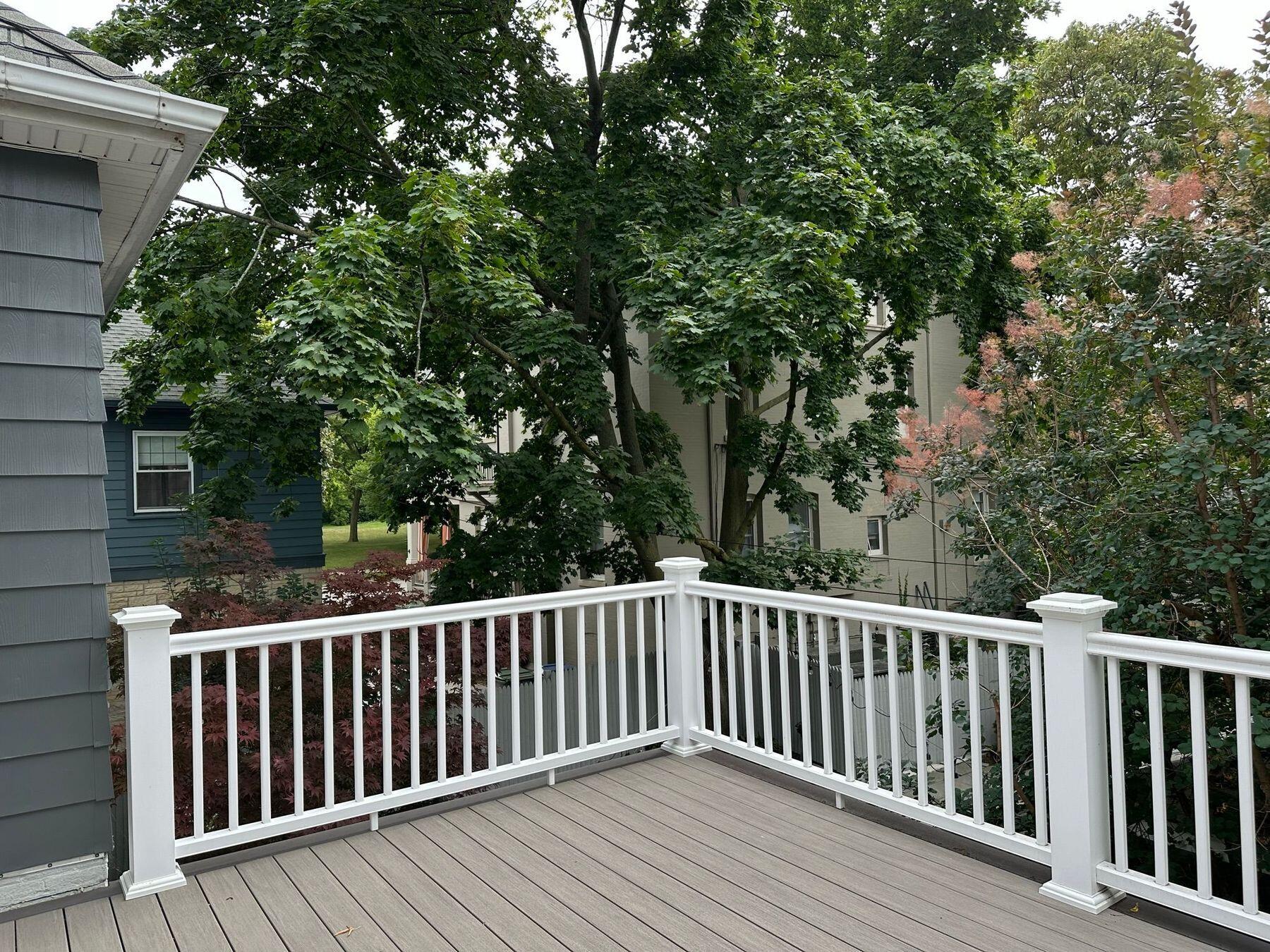 2227 E Woodstock Pl