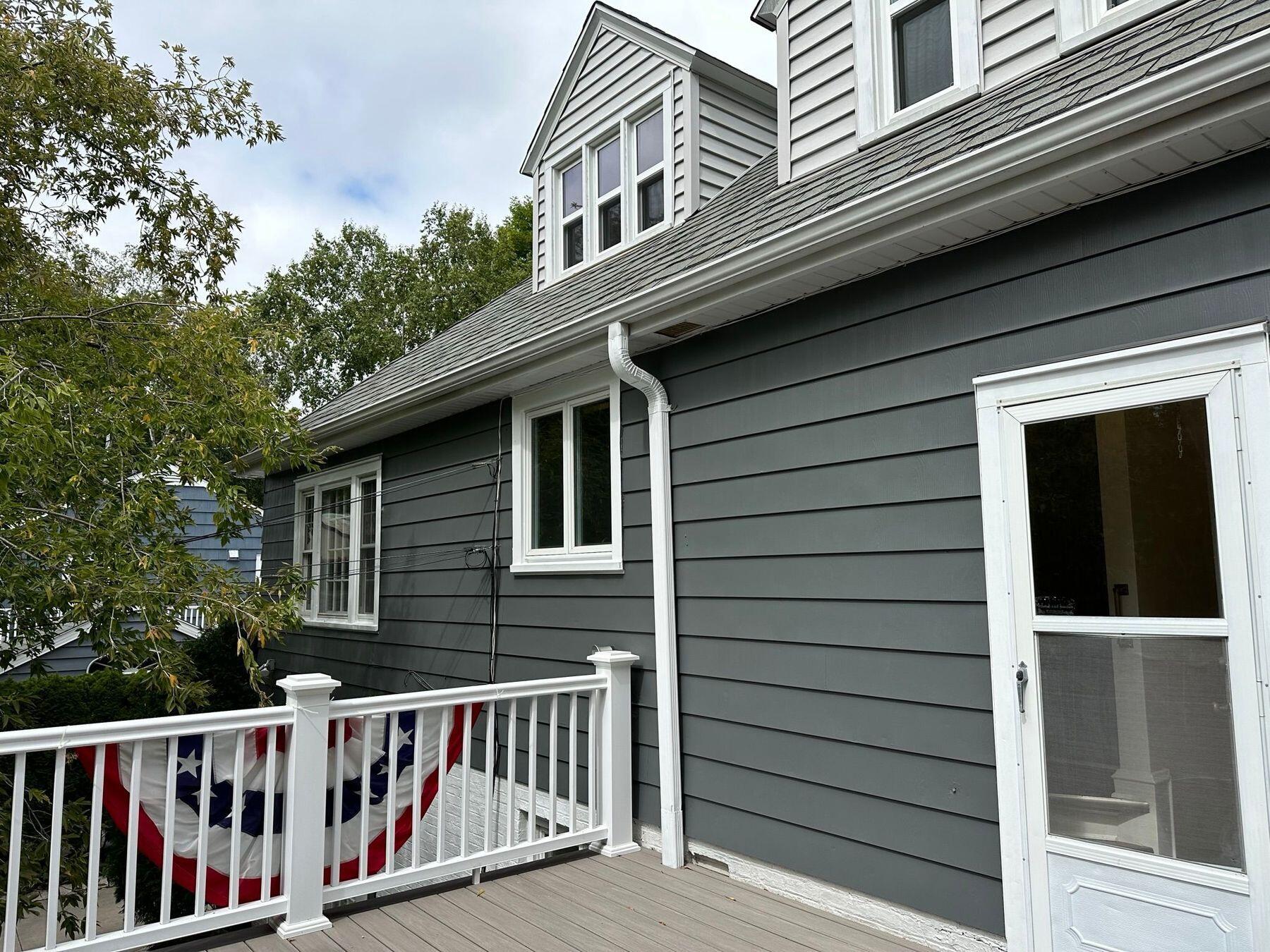 2227 E Woodstock Pl