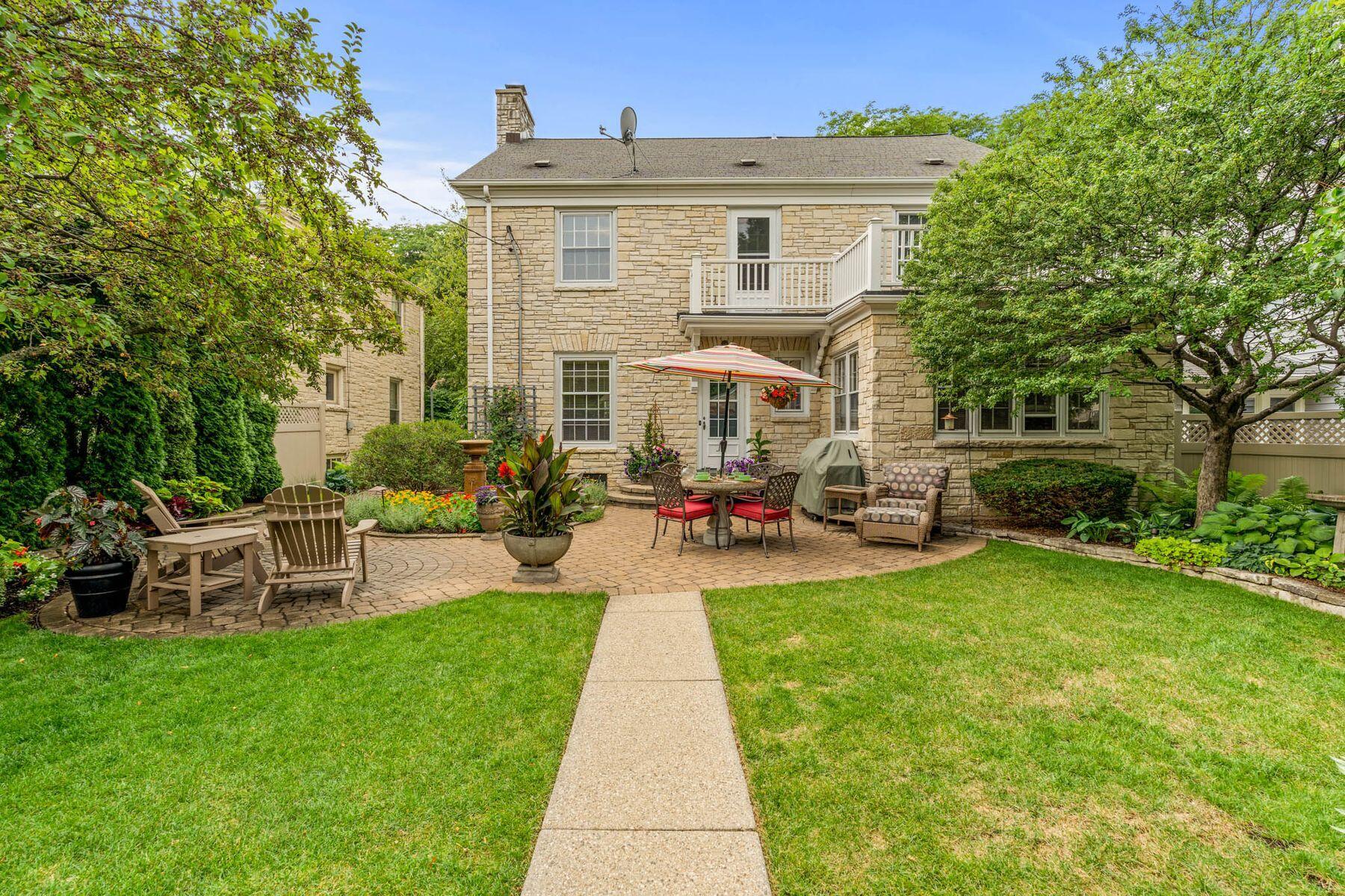 3164 N 51st Blvd