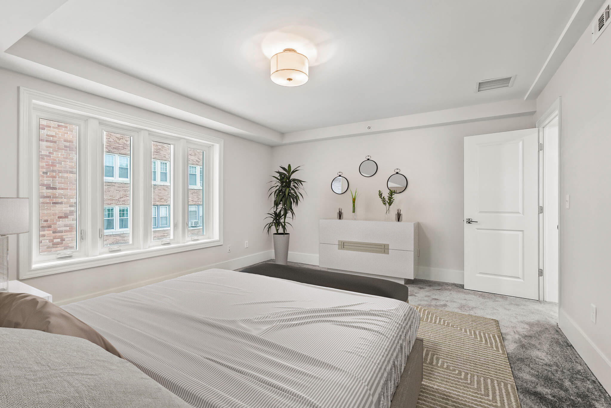 1042 E Juneau Ave 3