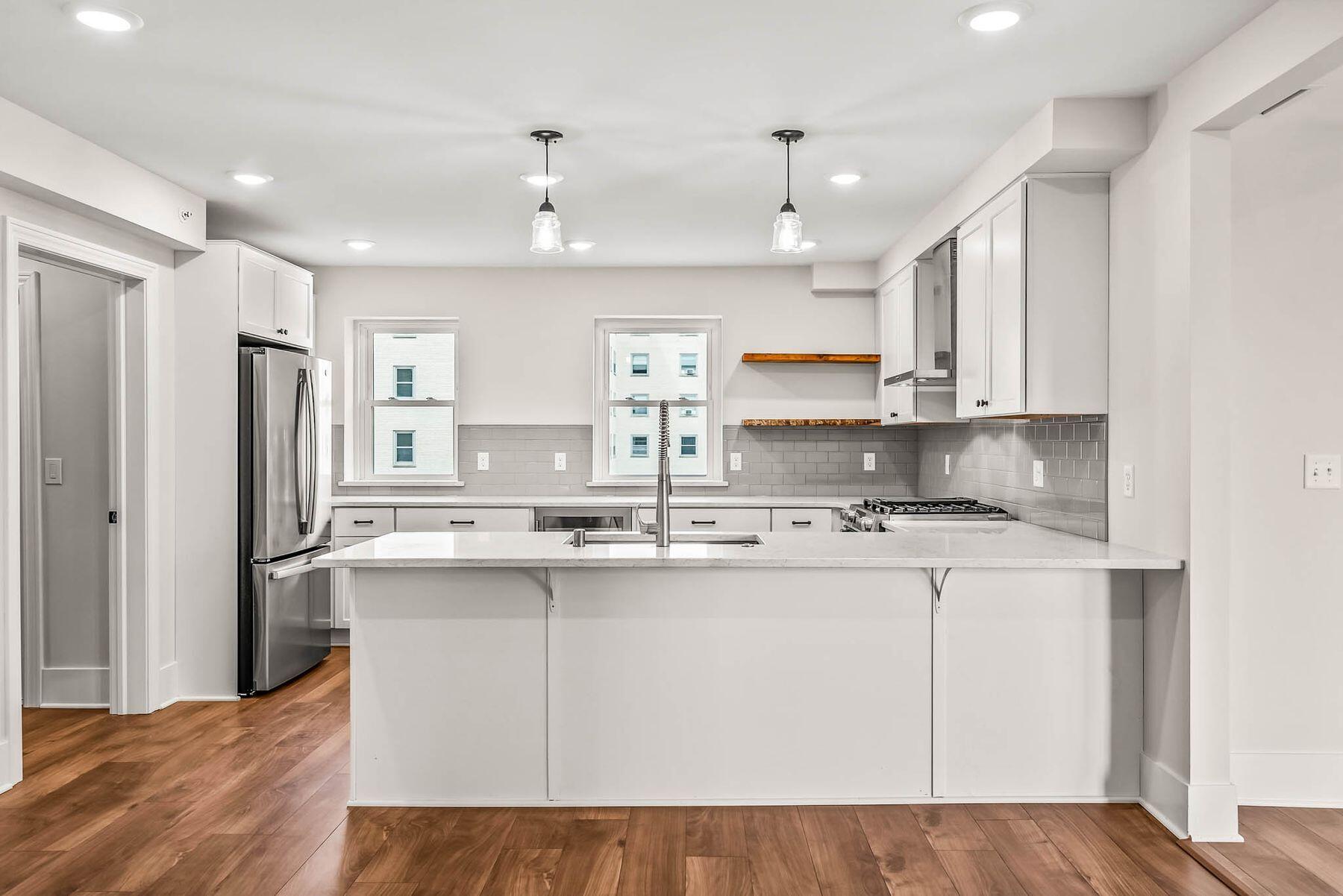 1042 E Juneau Ave 3