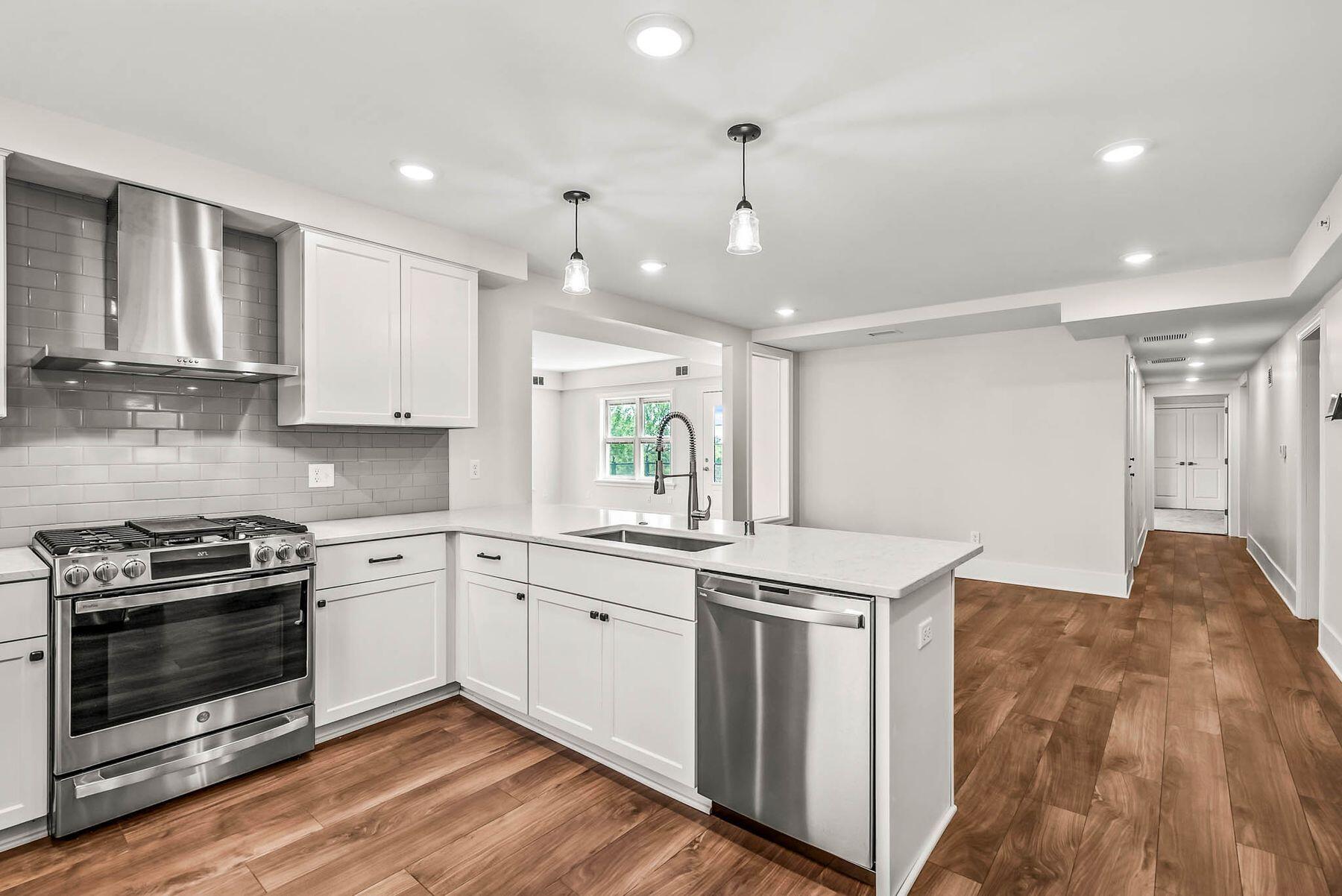 1042 E Juneau Ave 3