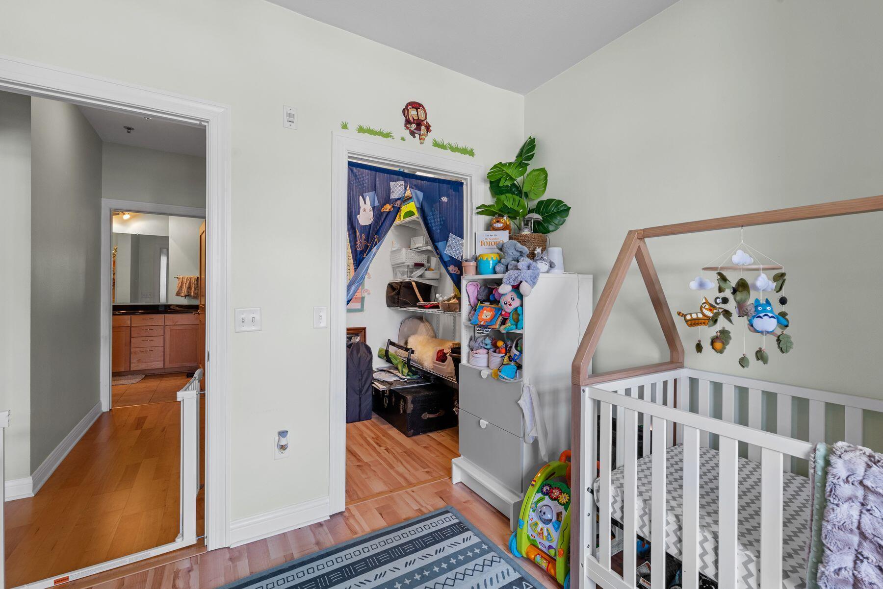 1888 N Humboldt Ave 202