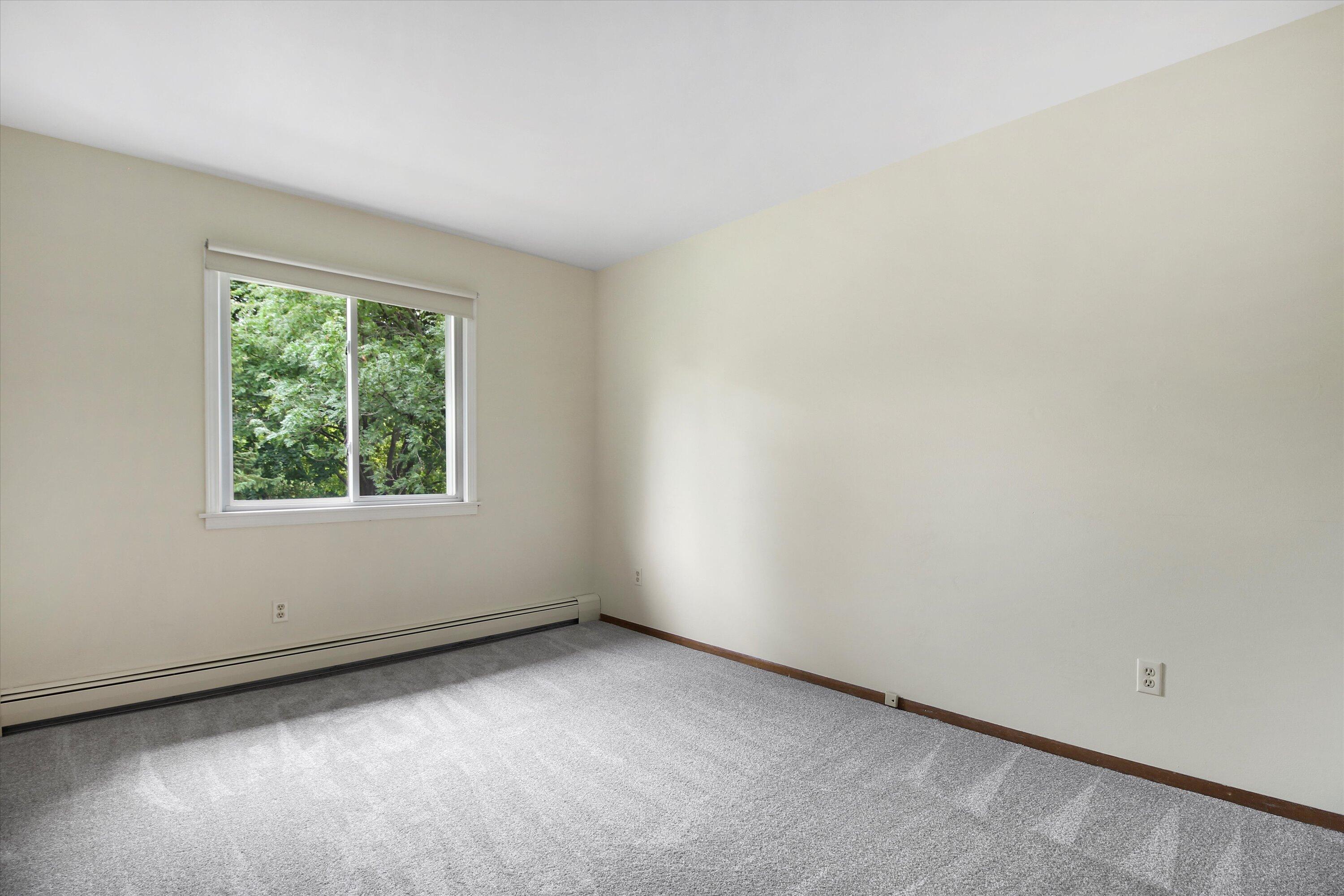 6167 W Howard Ave 13