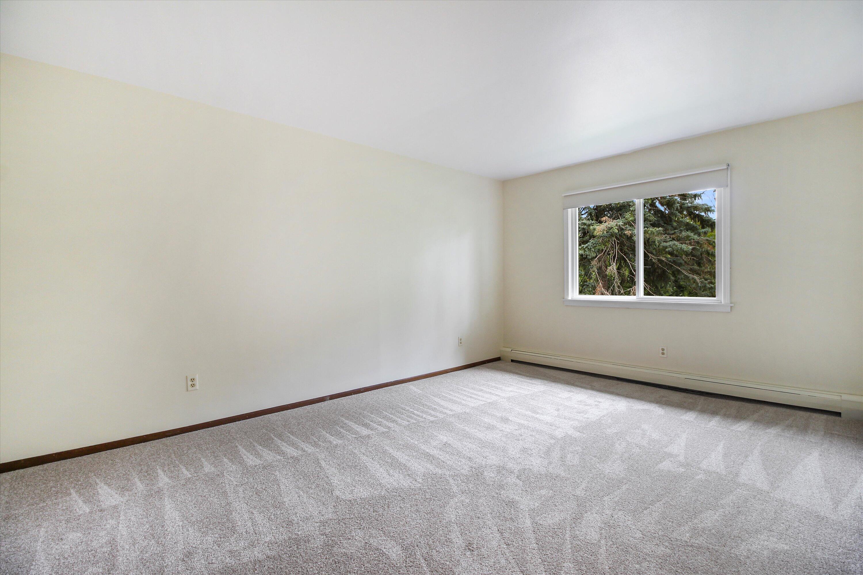 6167 W Howard Ave 13