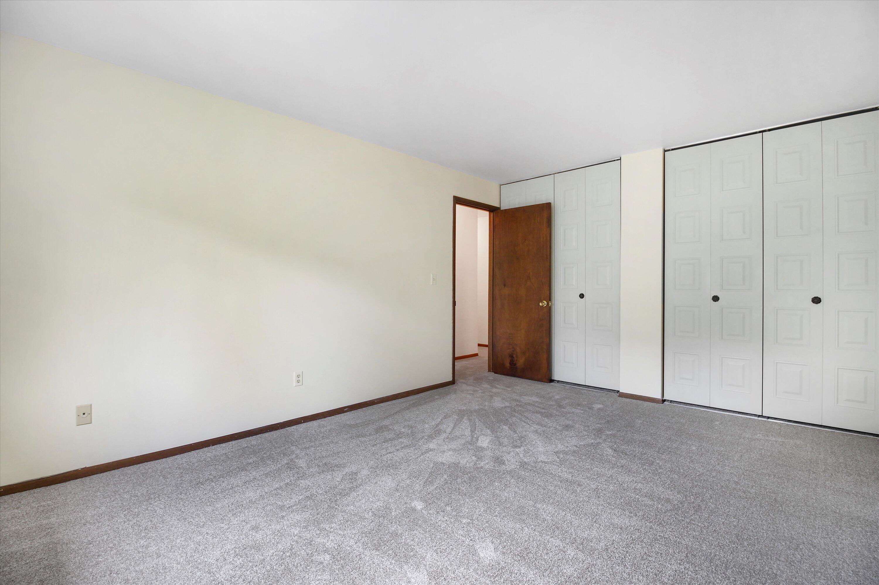 6167 W Howard Ave 13