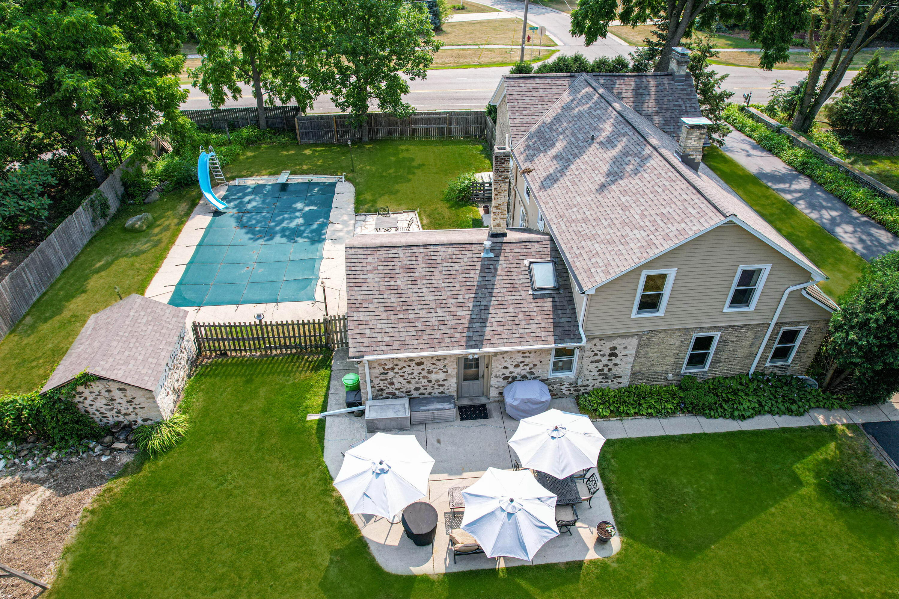 2805 N Barker Rd