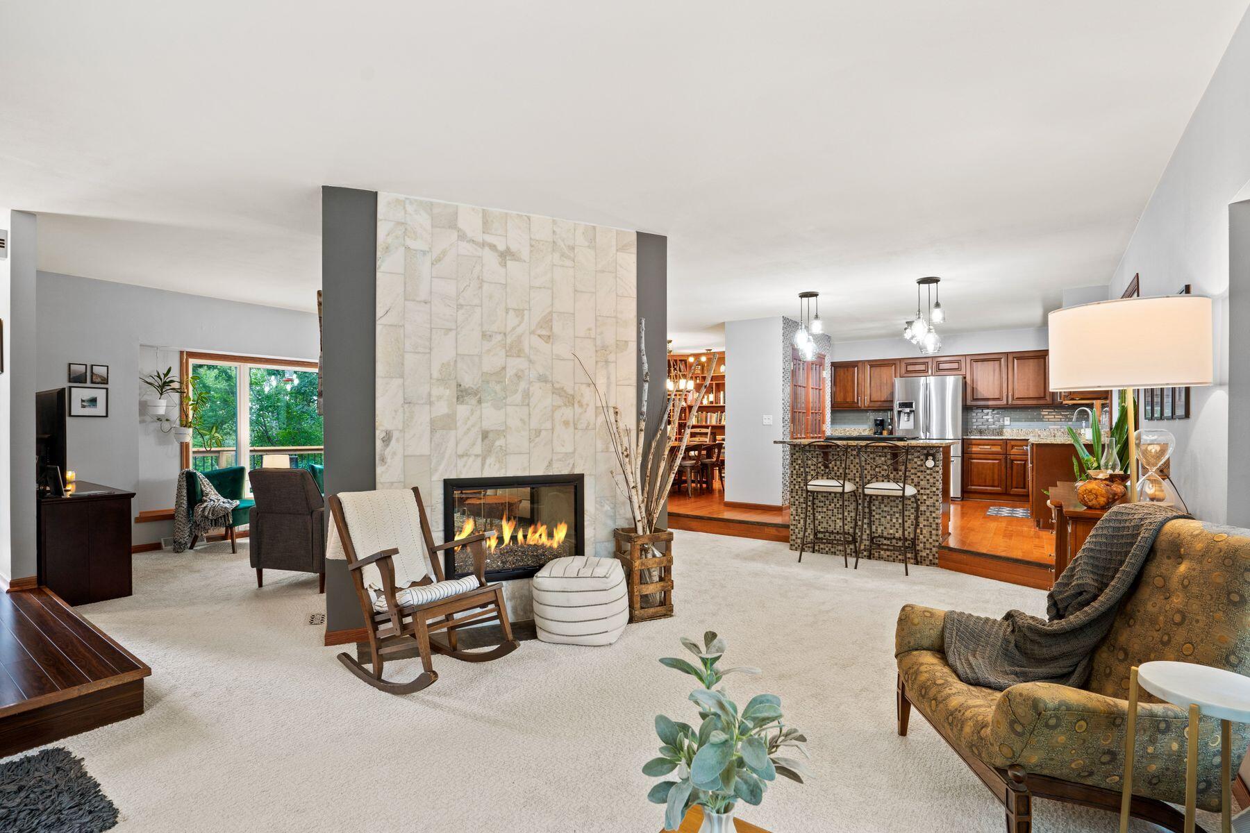 715 Lochtyn Rdg