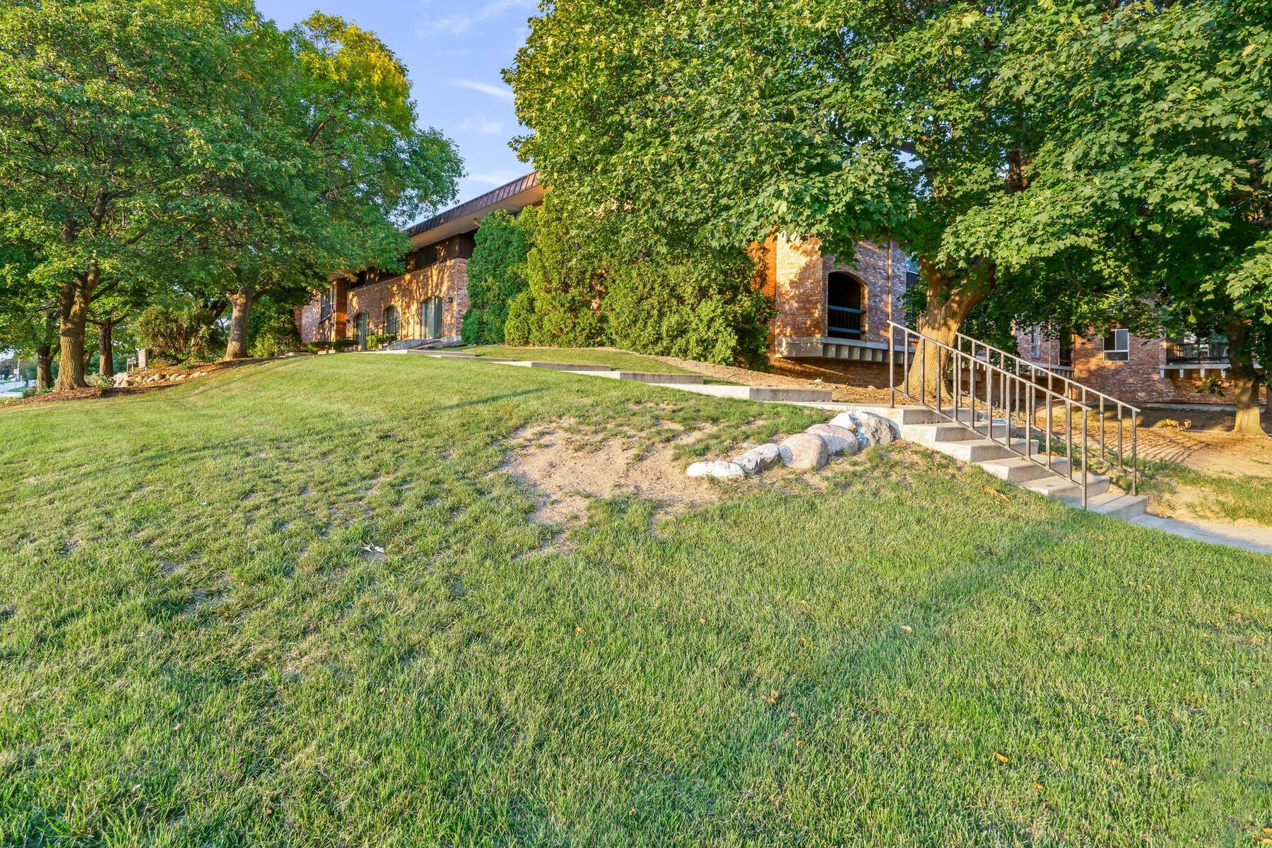 4253 W Rivers Edge Cir 10