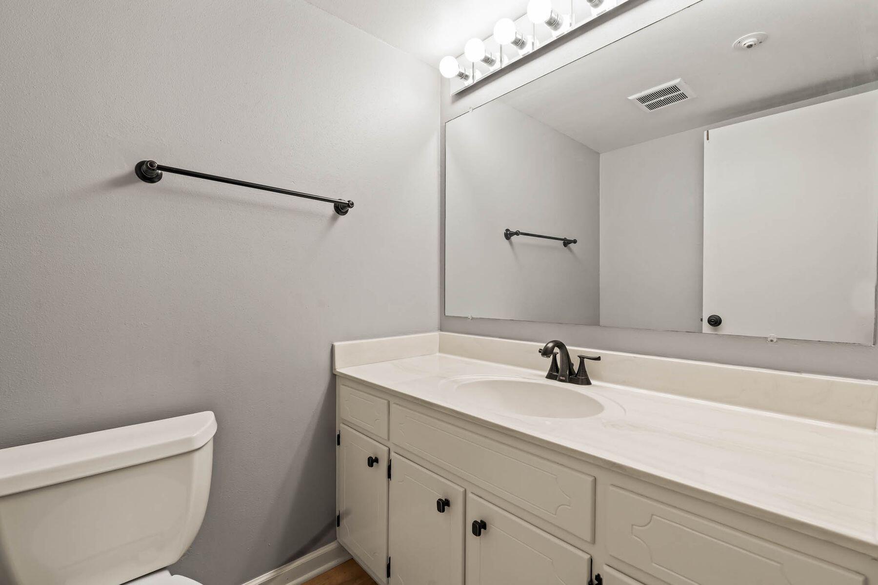 4253 W Rivers Edge Cir 10
