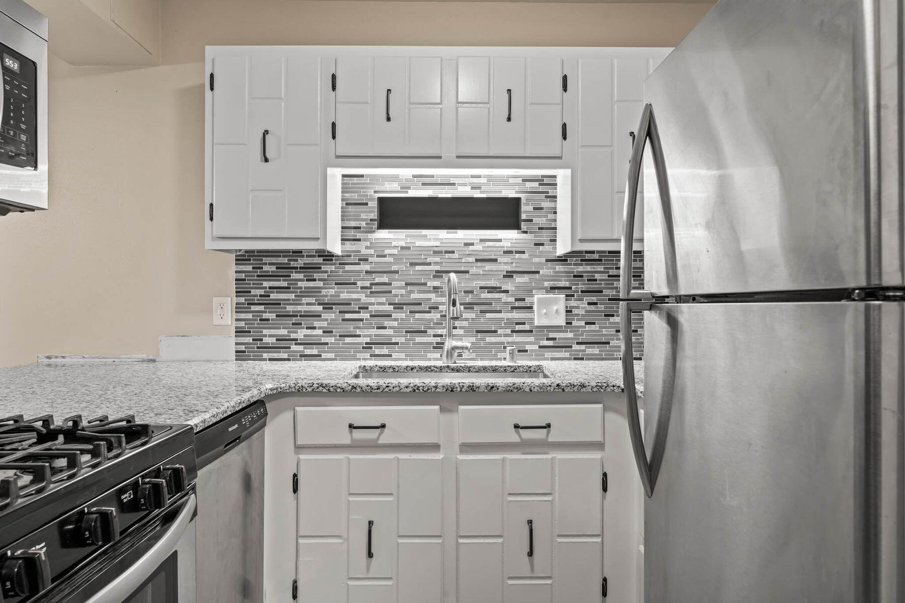 4253 W Rivers Edge Cir 10