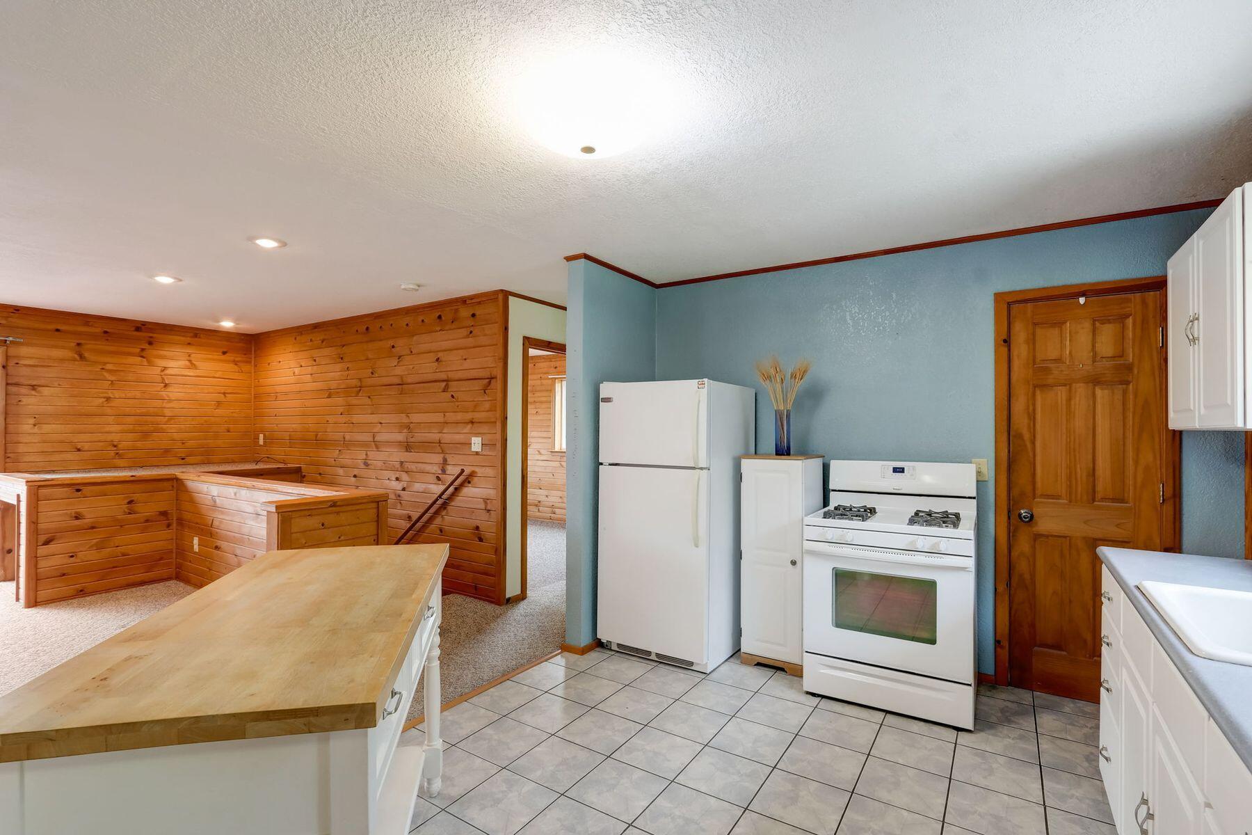 N6854 Noble Rd