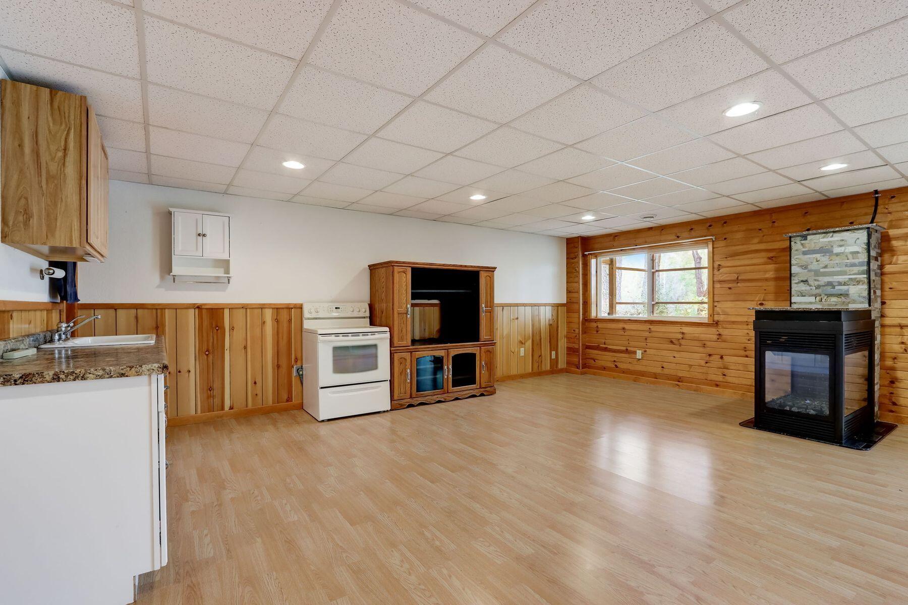 N6854 Noble Rd