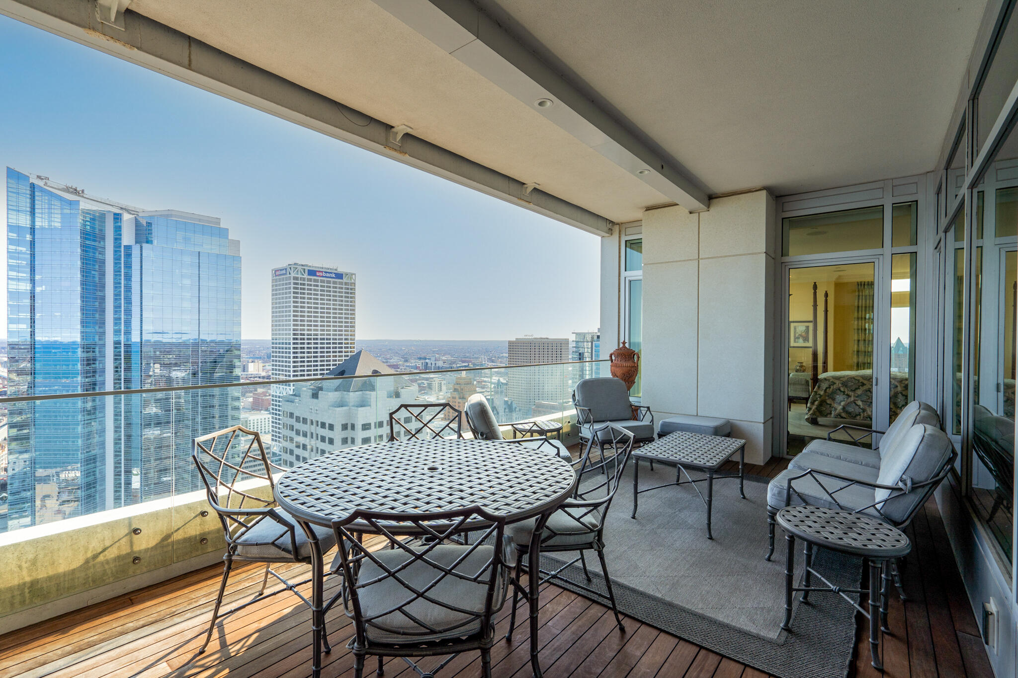 825 N Prospect Ave 3202