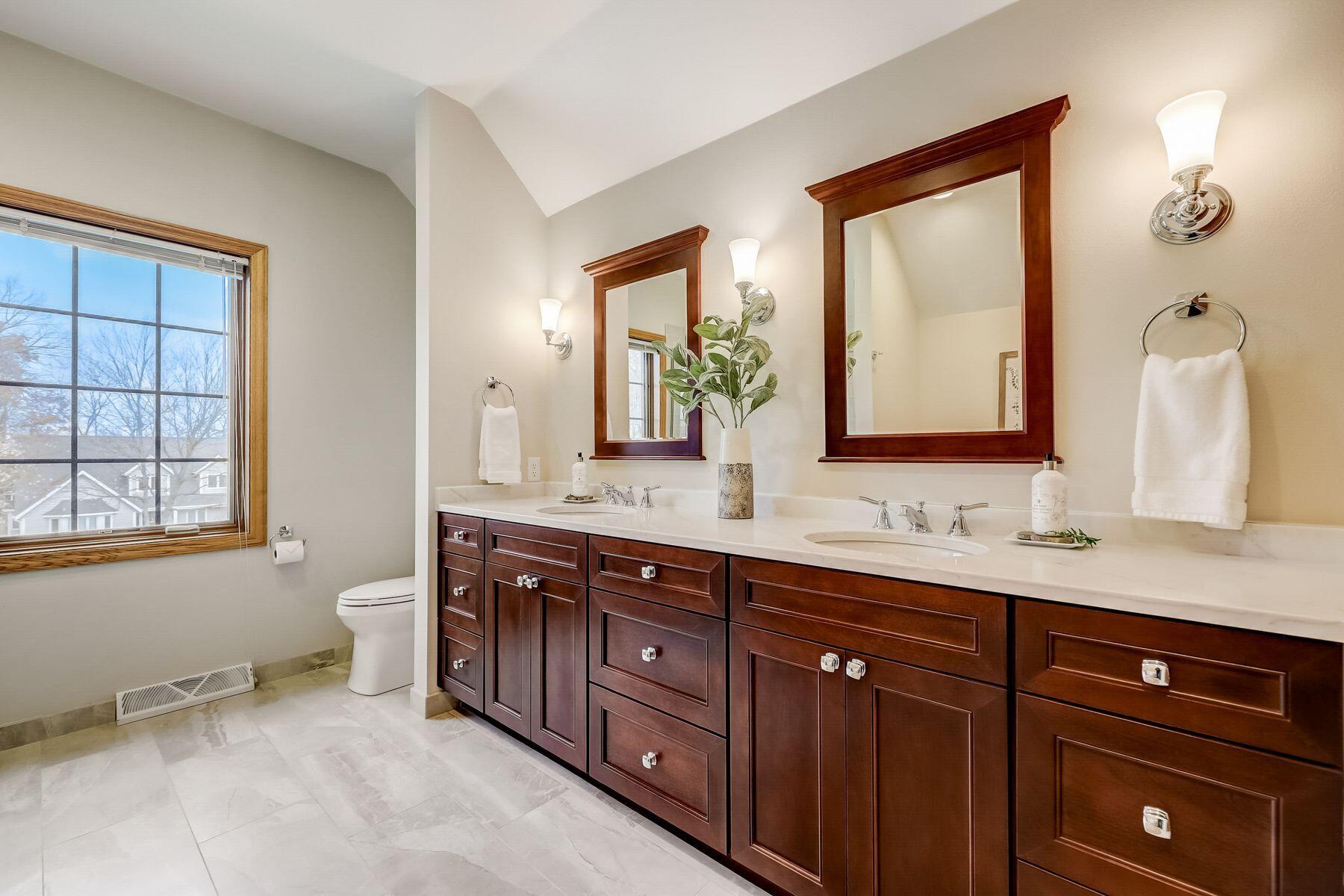 W168N5156 Stonefield Rd