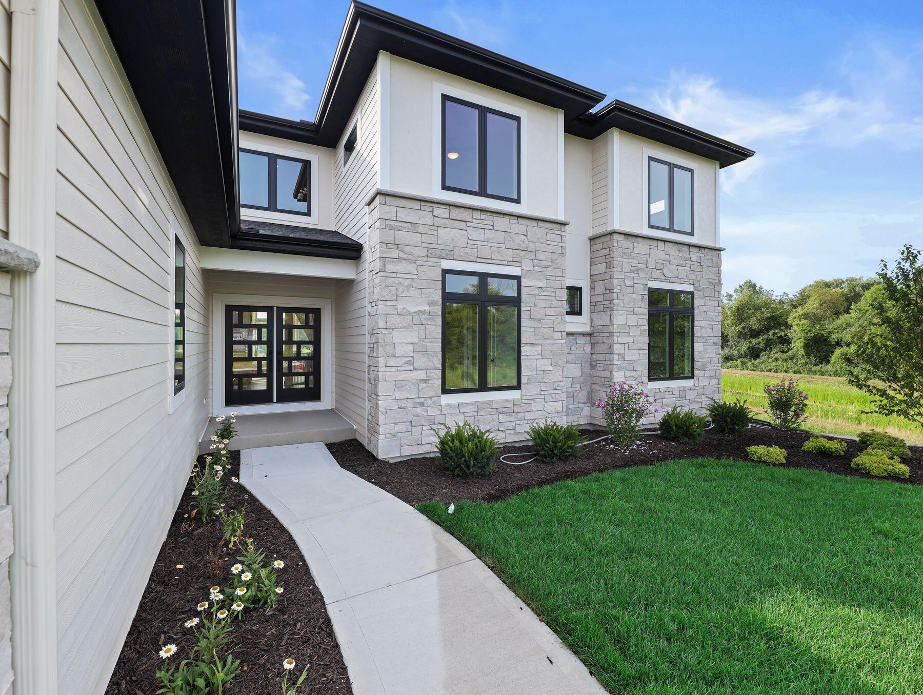 W150N11716 Mistletoe Ct