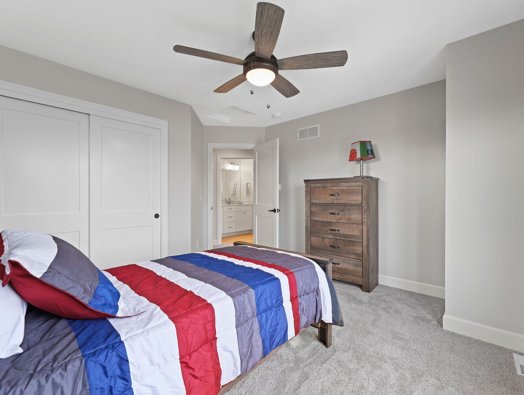 W150N11716 Mistletoe Ct