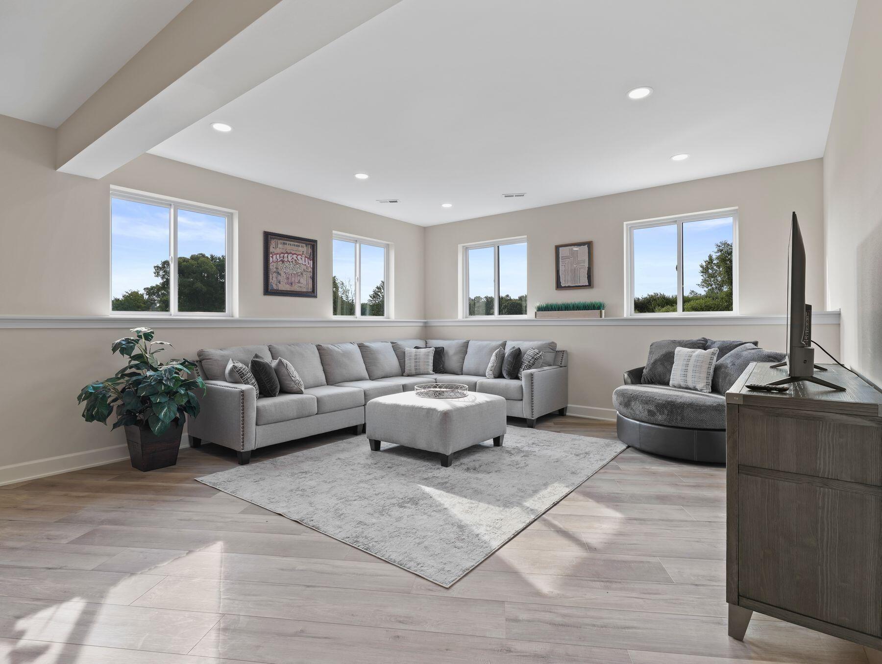 W150N11716 Mistletoe Ct