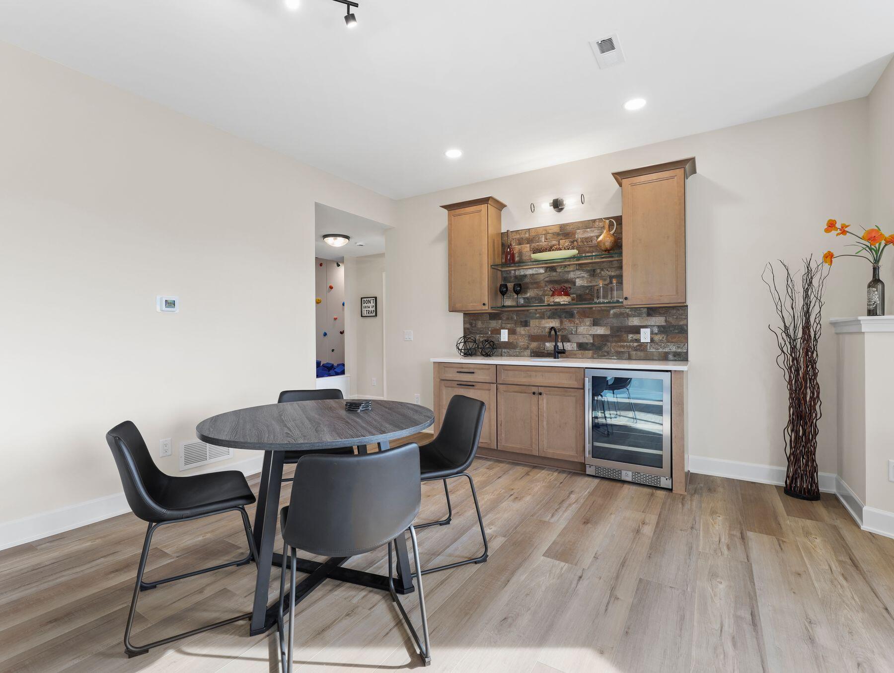 W150N11716 Mistletoe Ct