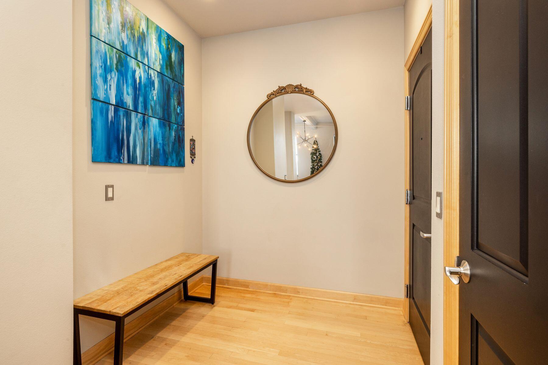 400 N Broadway - 903