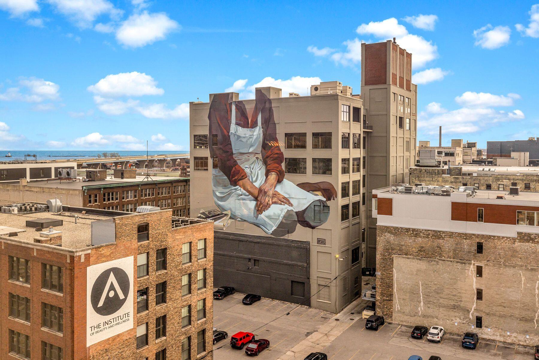 400 N Broadway - 903