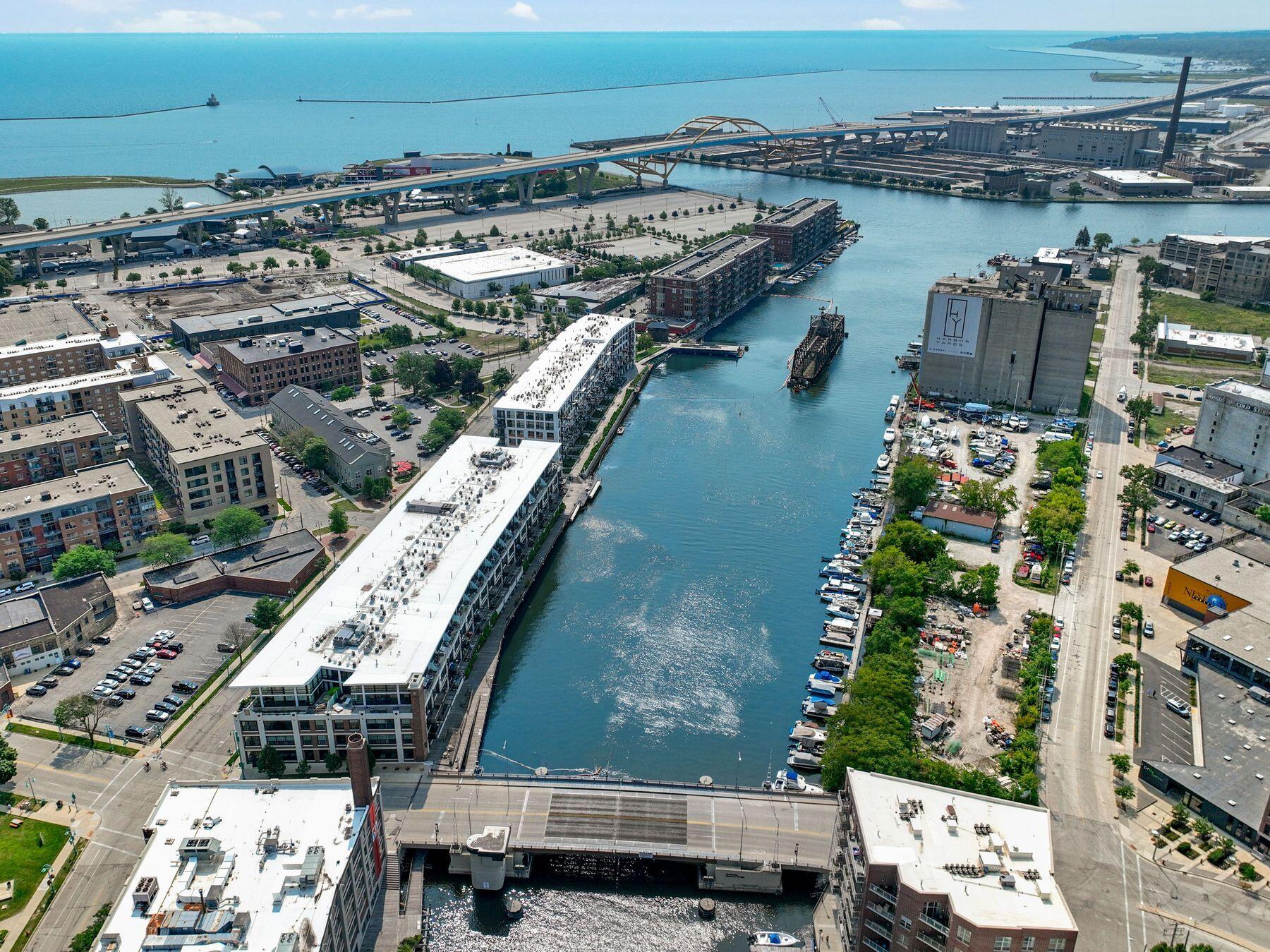 311 E Erie St 204