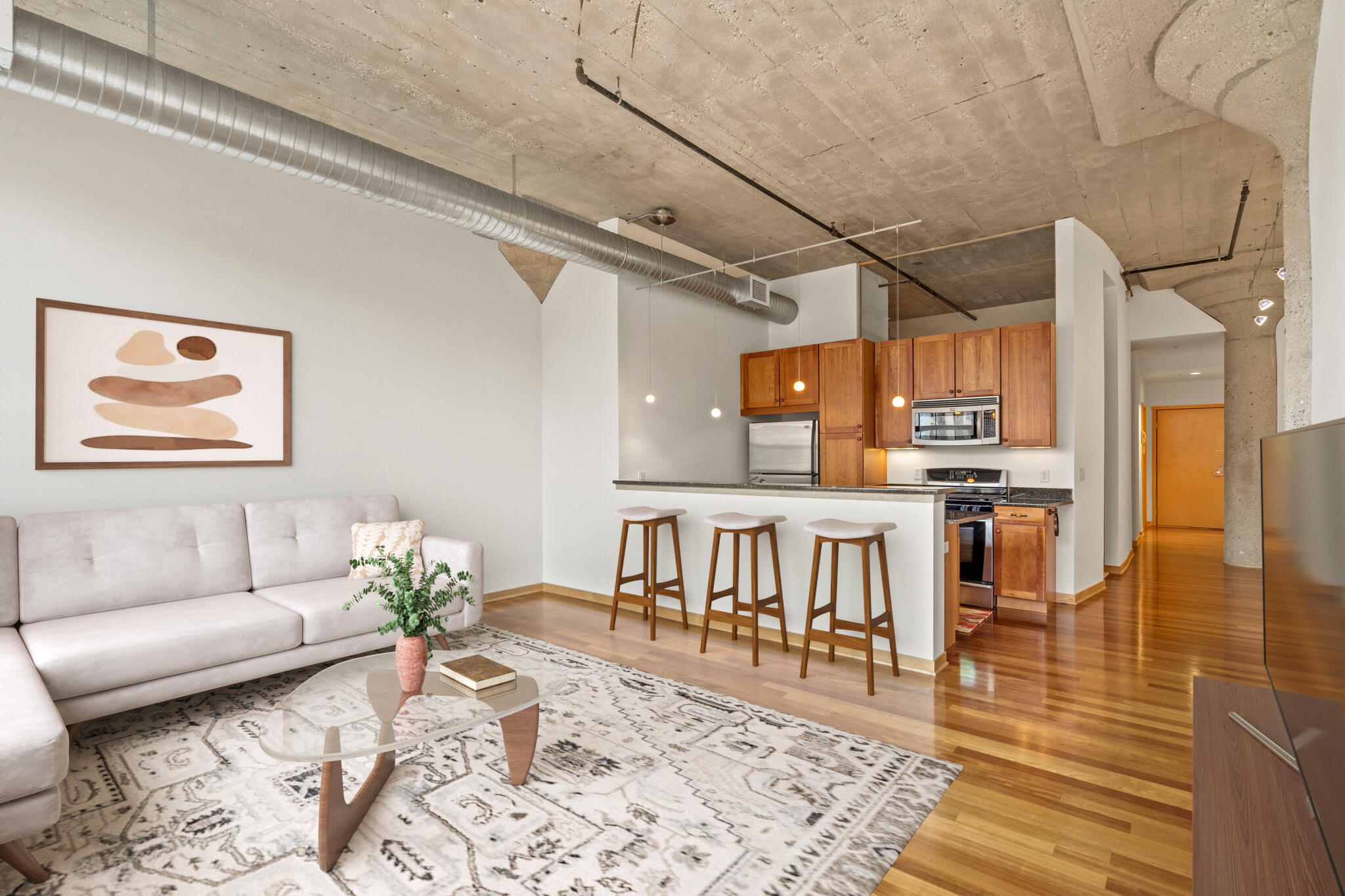 311 E Erie St 204
