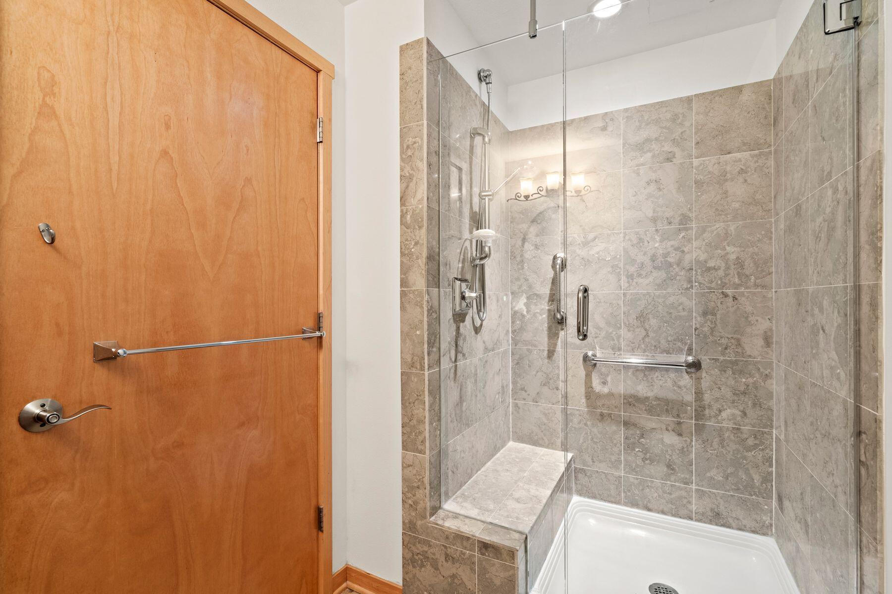 311 E Erie St 204