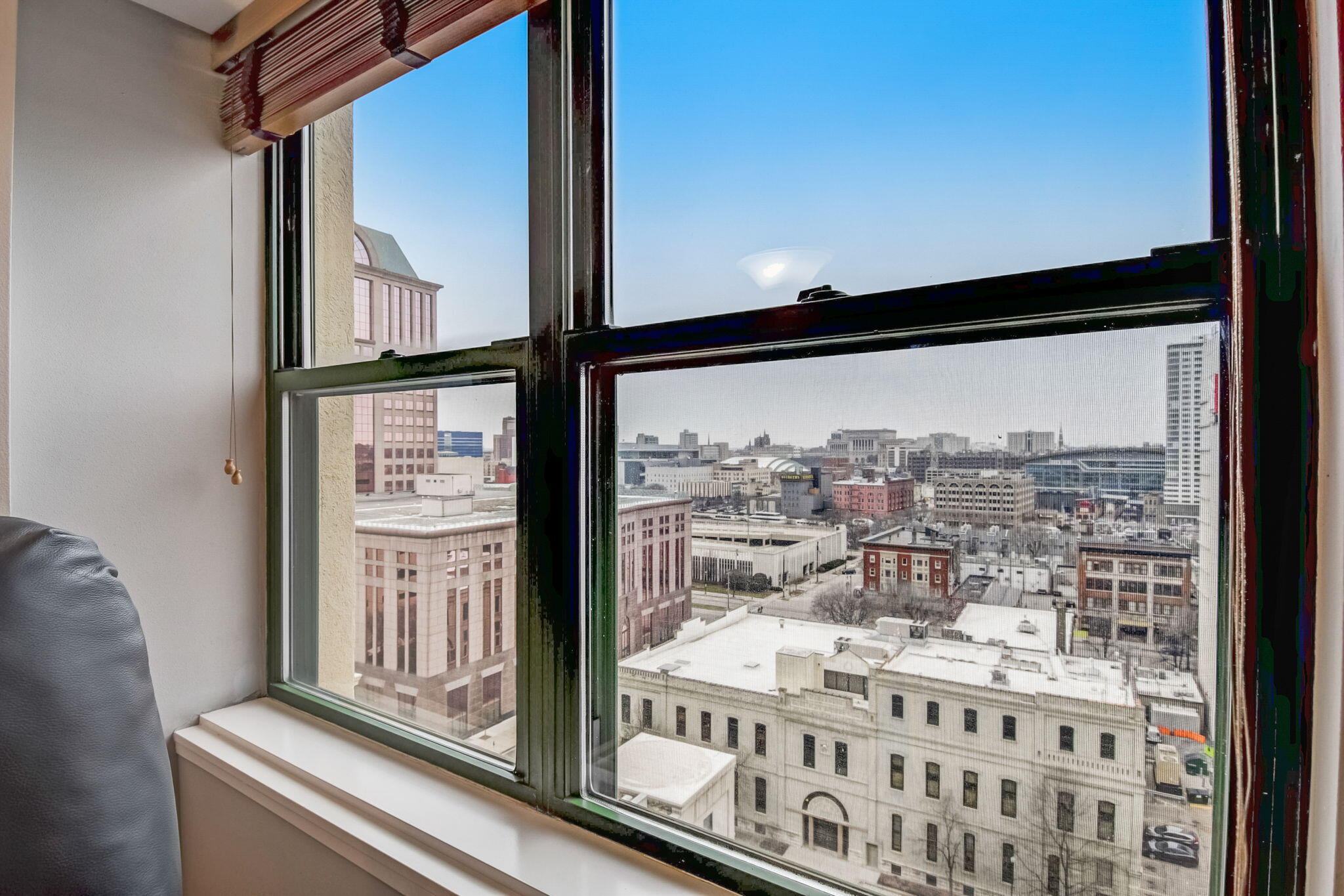 270 E Highland Ave 1244