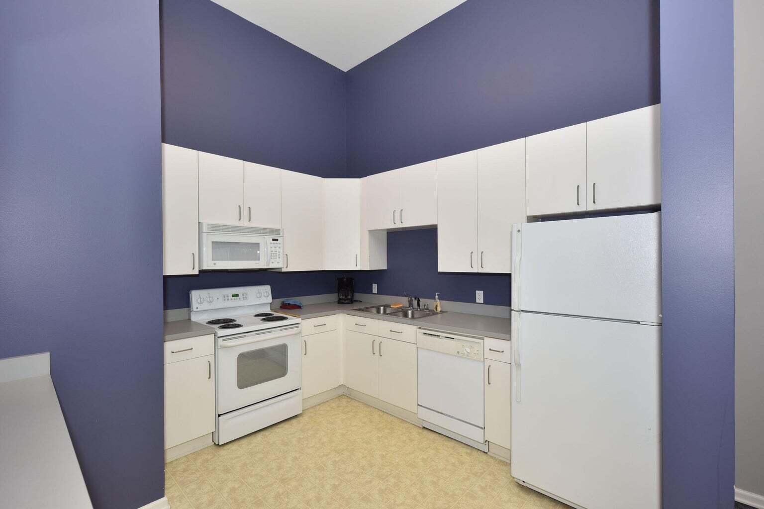 1924 N Hubbard St 202