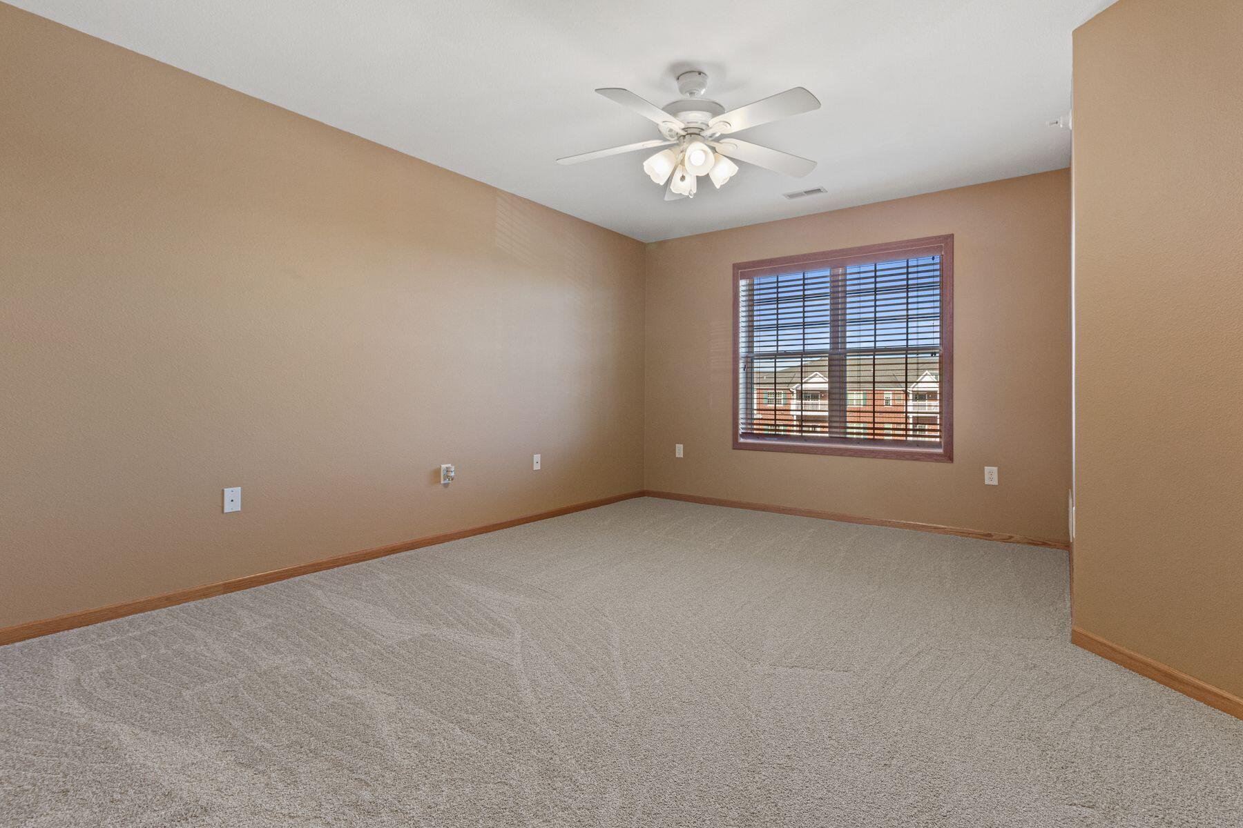 6020 S Buckhorn Ave 301