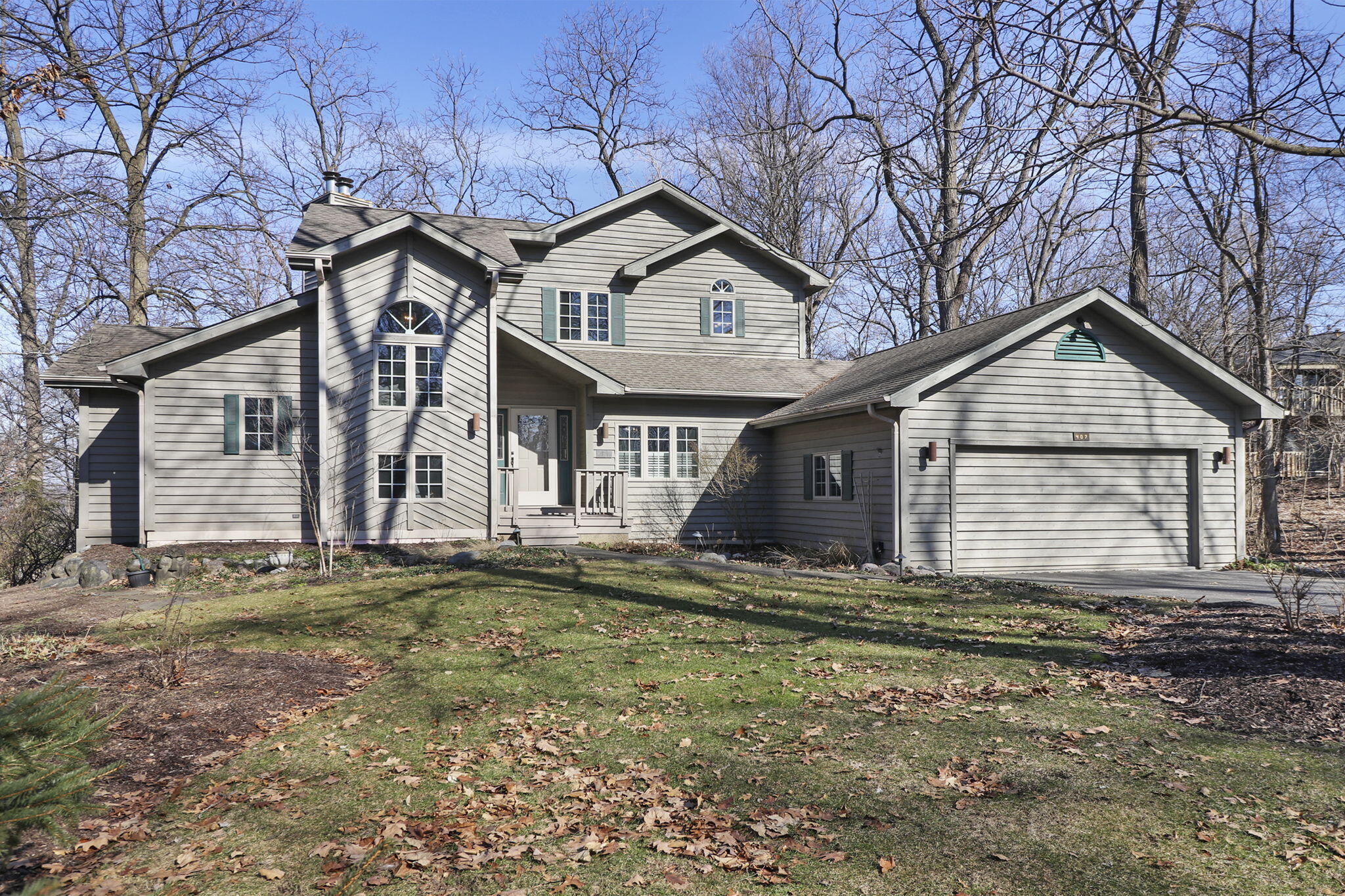 407 Deerpath West -
