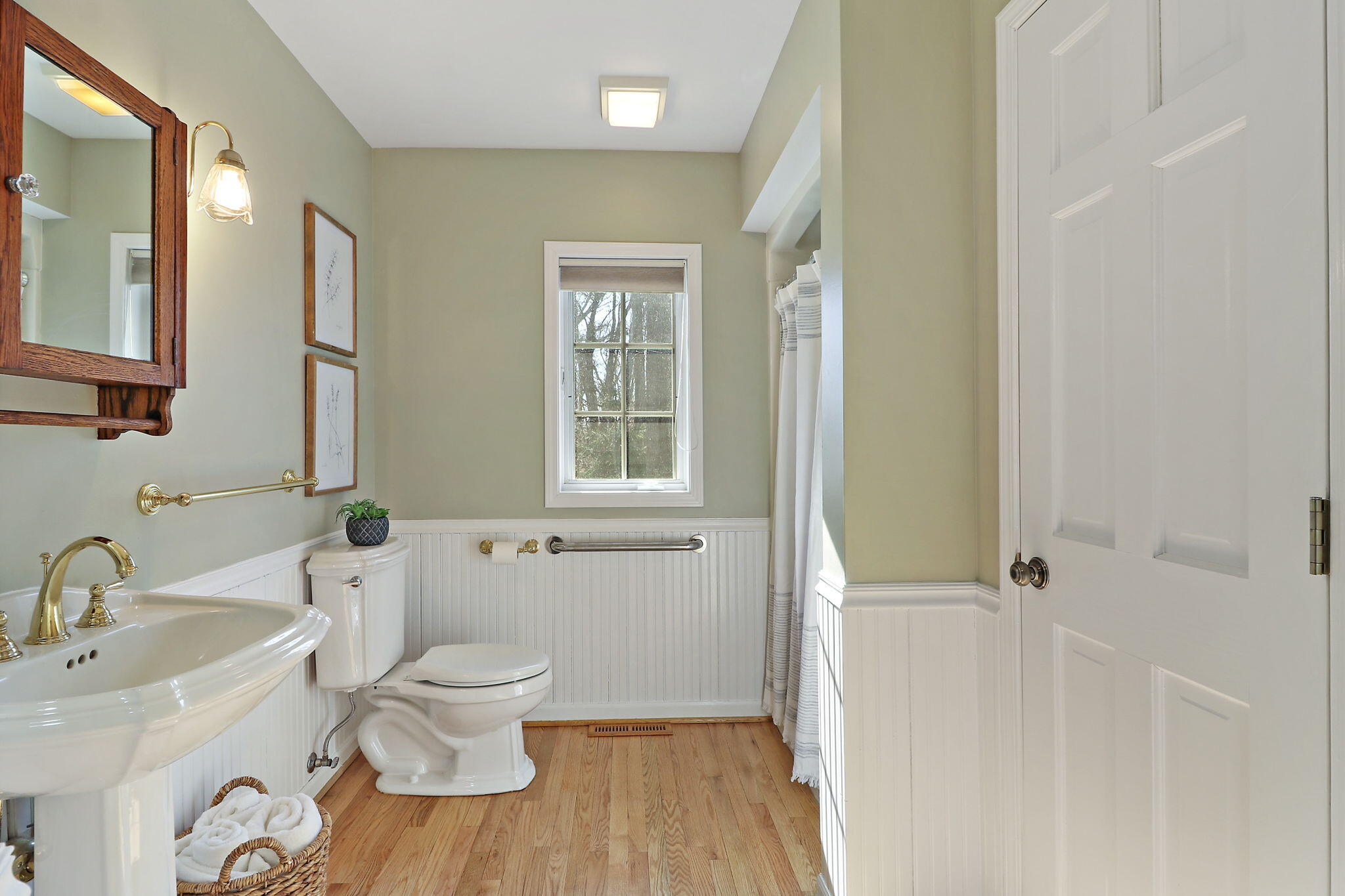407 Deerpath West -
