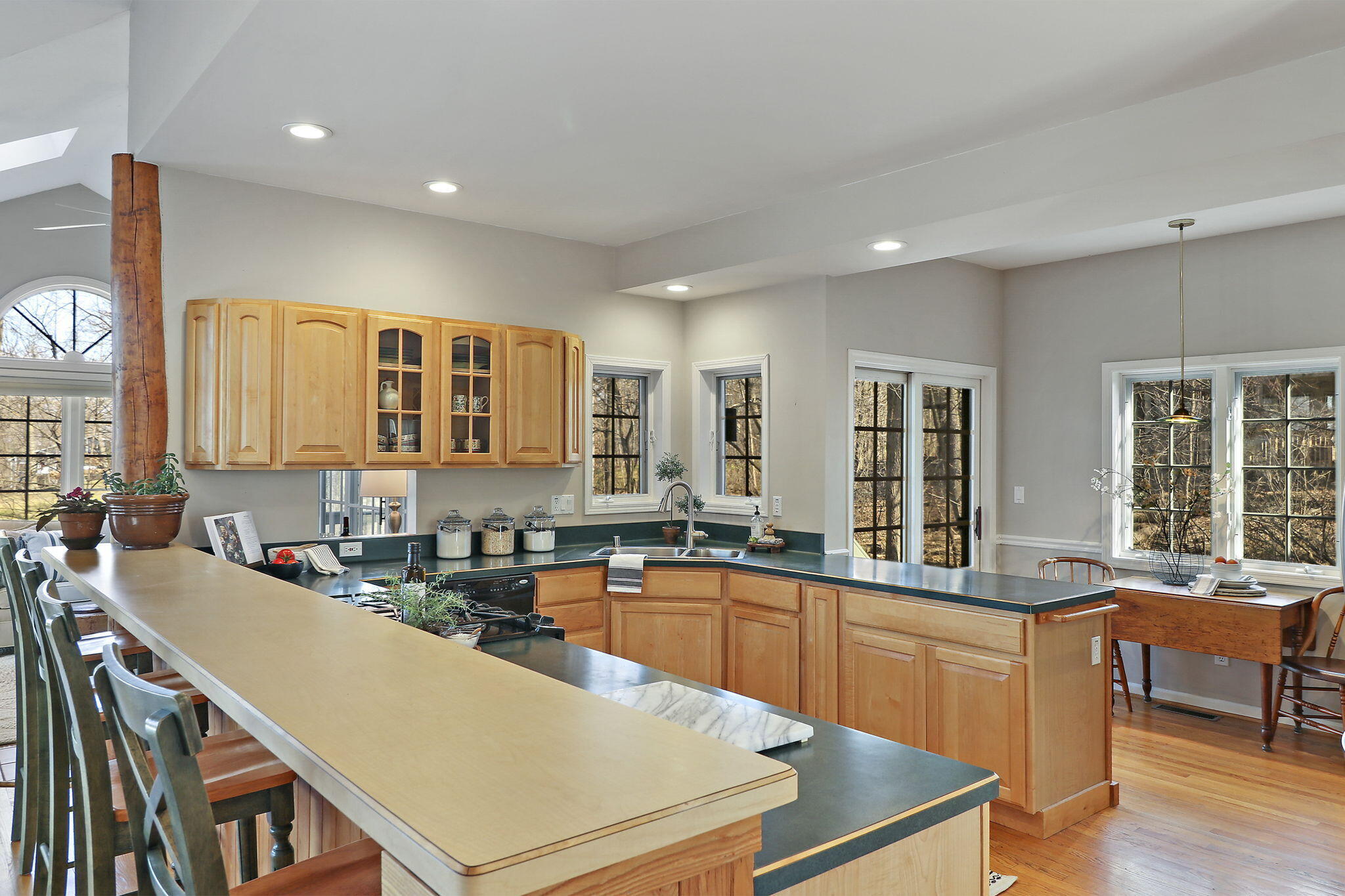 407 Deerpath West -