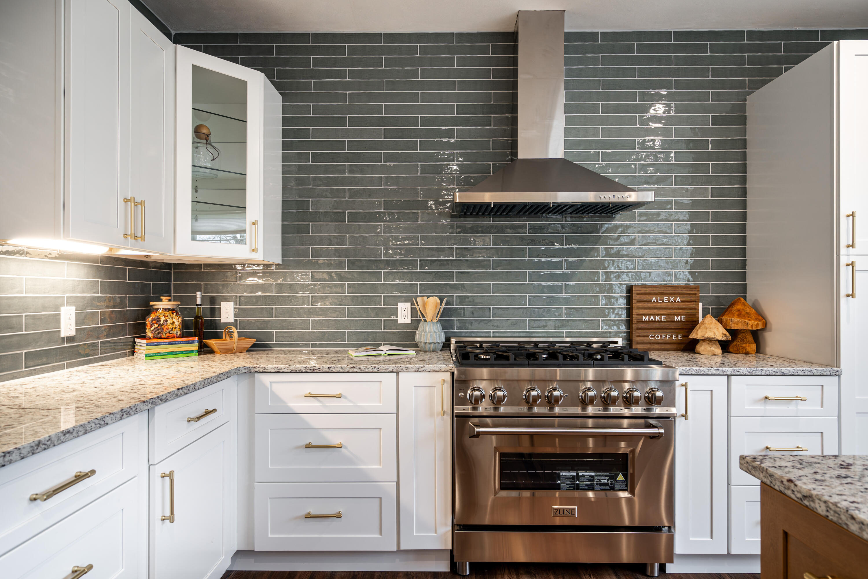 155 W Suburban Dr