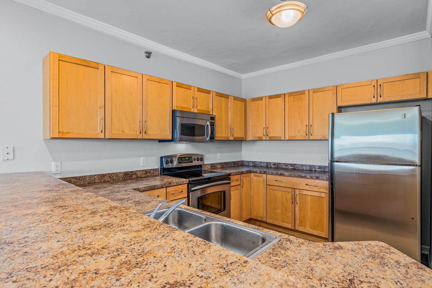 1220 E Locust St 209