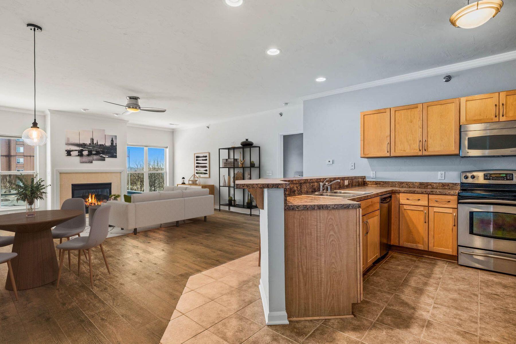 1220 E Locust St 209