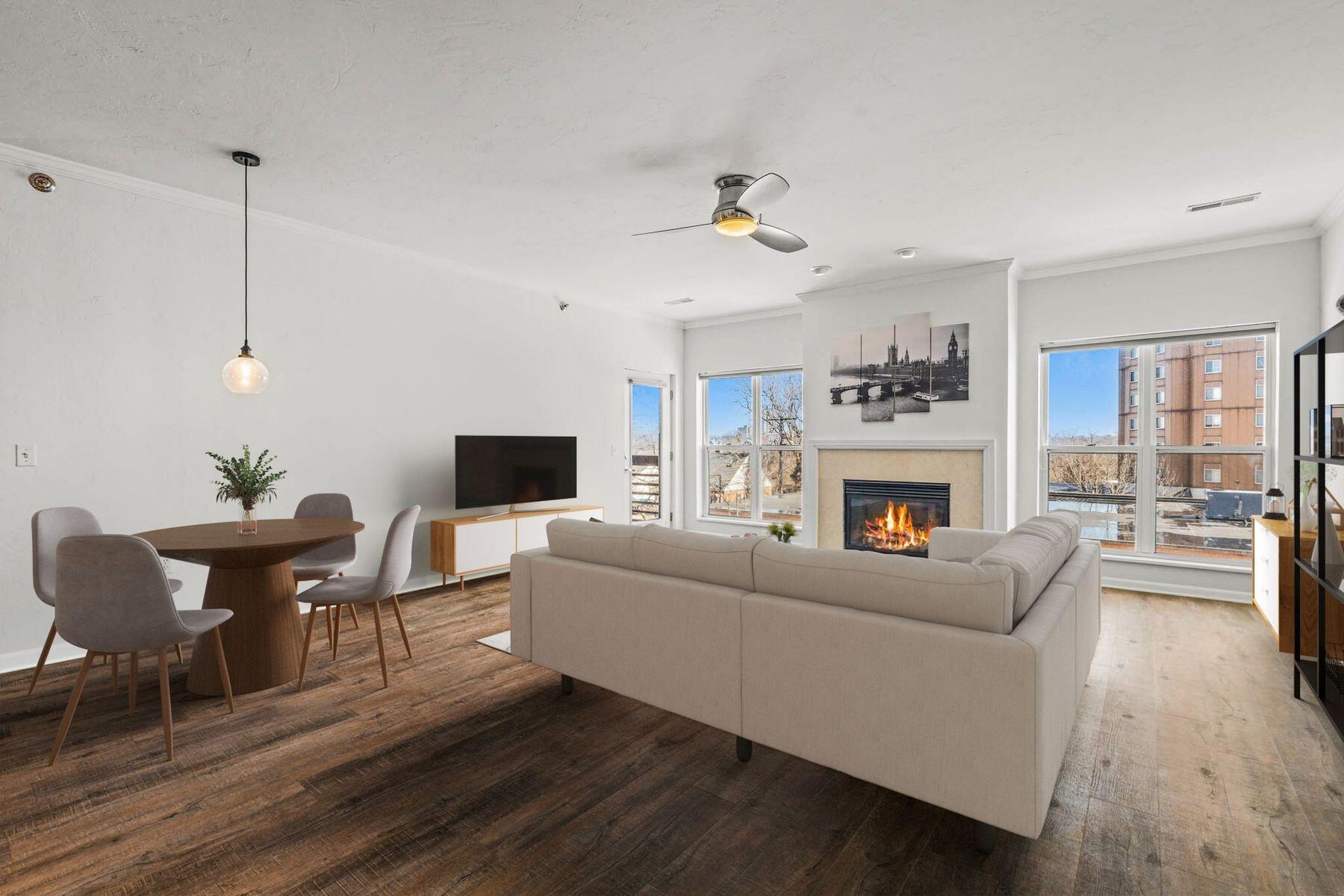 1220 E Locust St 209