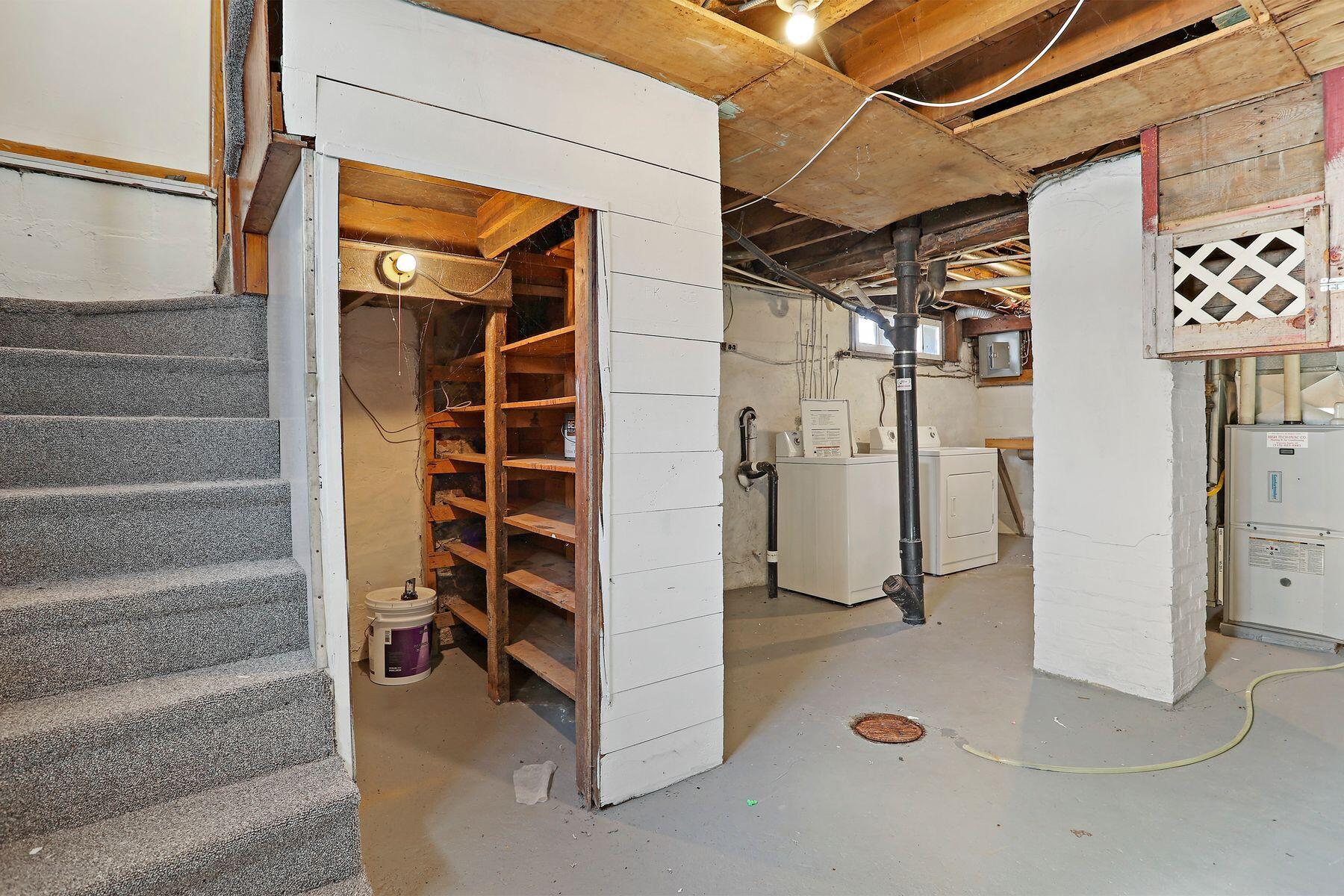 1130 Baker St