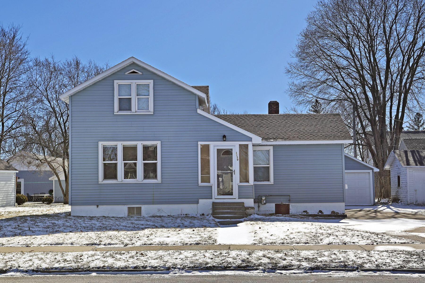 1130 Baker St